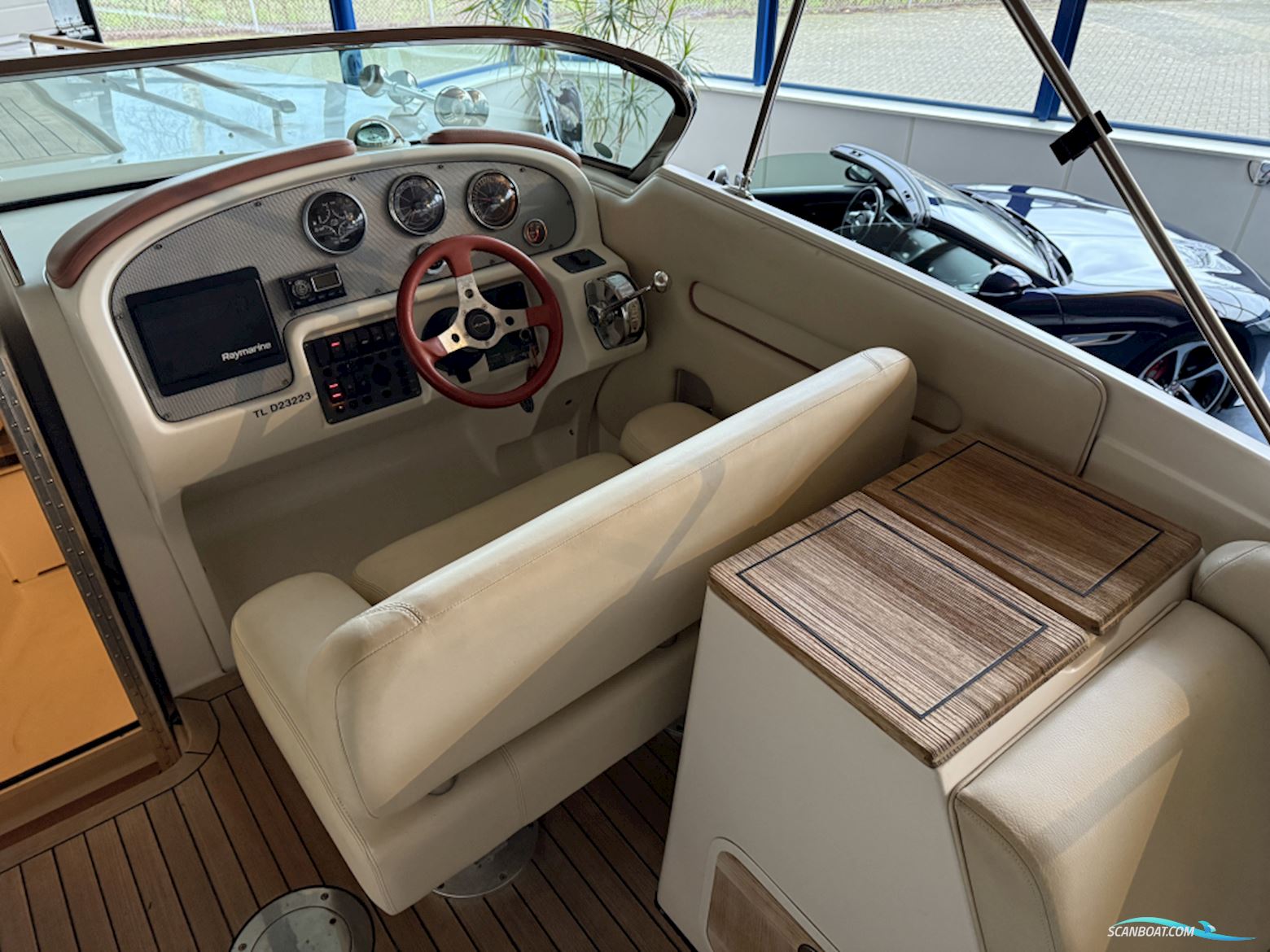 Chris Craft Corsair 28