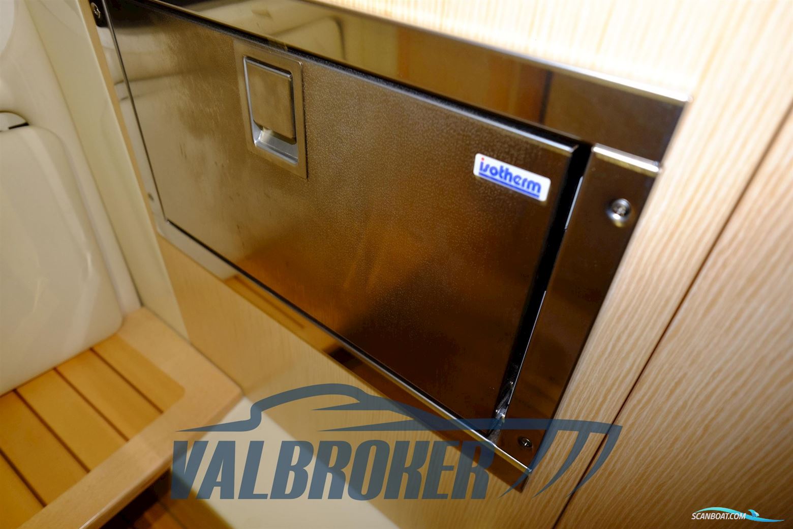 CHRIS CRAFT CORSAIR 32