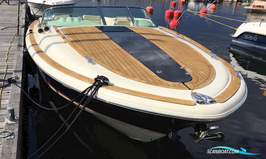 Chris-Craft Corsair 32