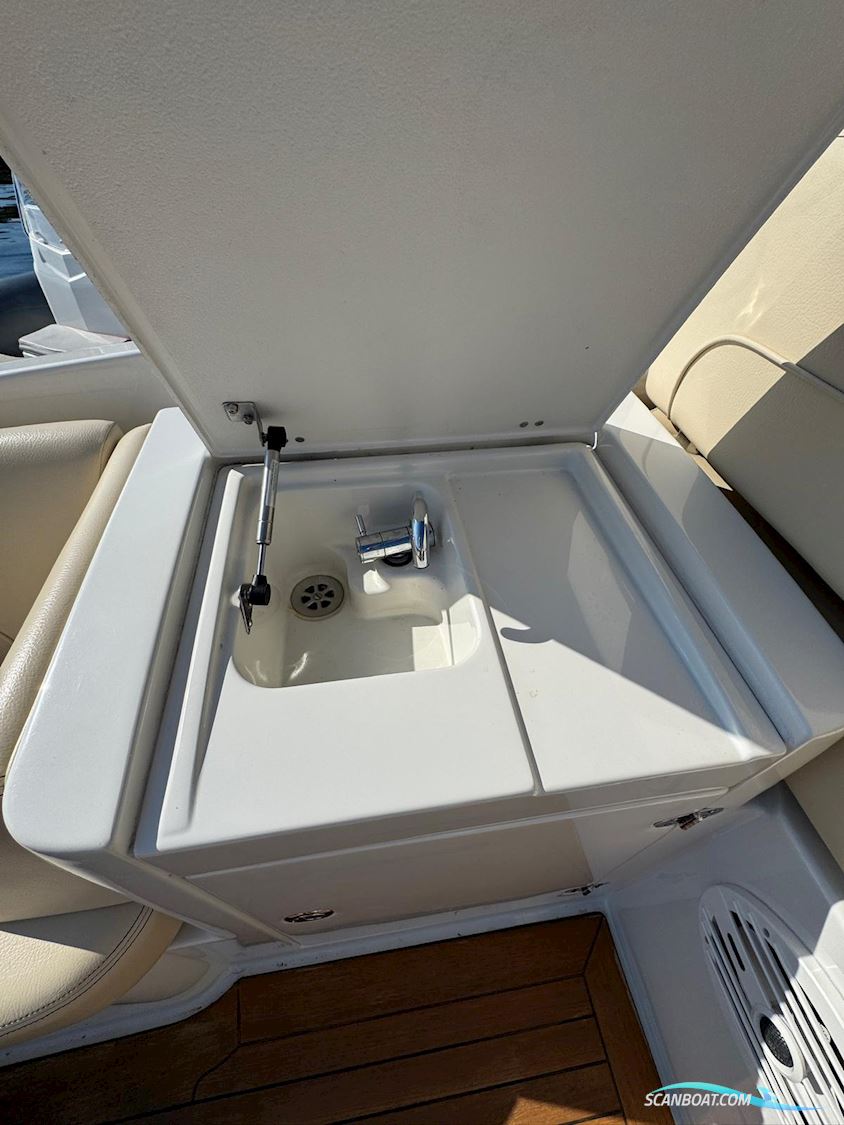 Chris-Craft Corsair 36 Heritage Edition