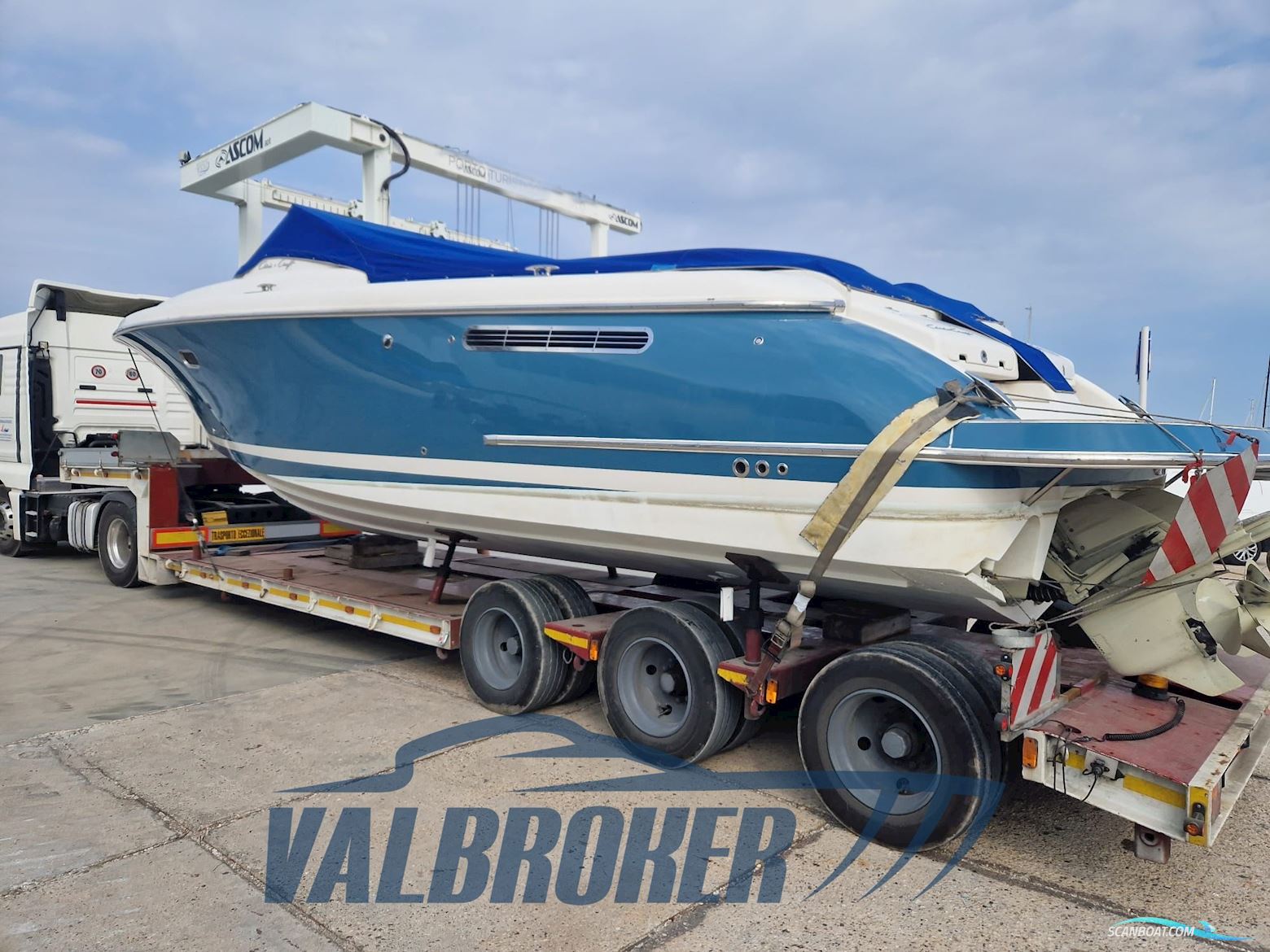 CHRIS CRAFT CORSAIR 36