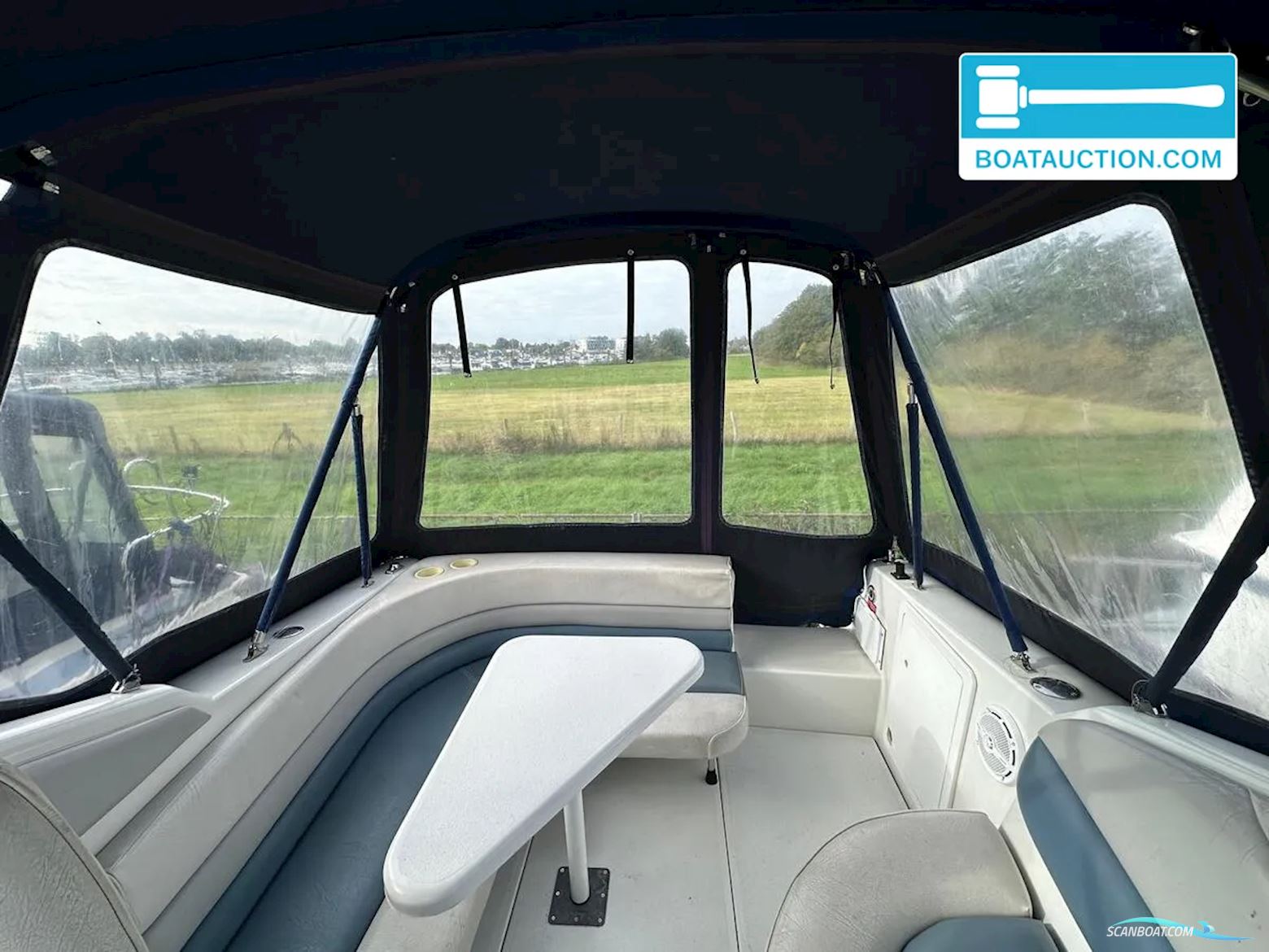 CHRIS CRAFT Crowne 262