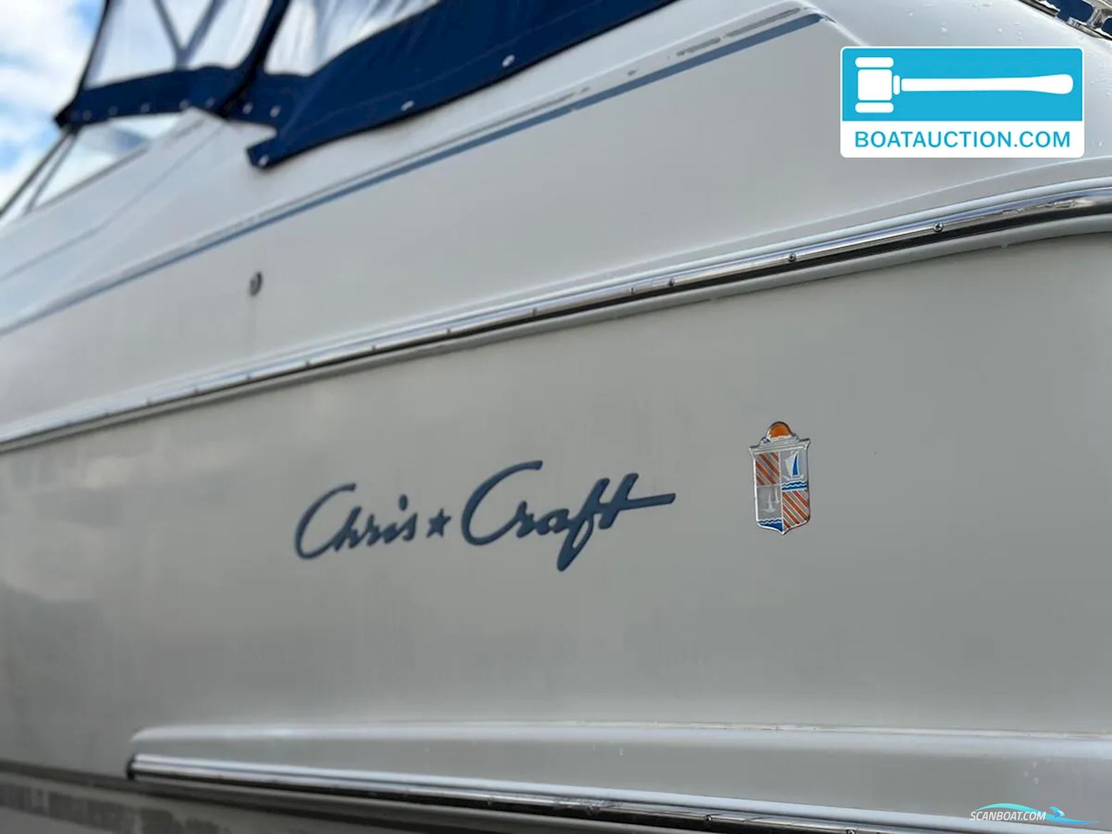 CHRIS CRAFT Crowne 262