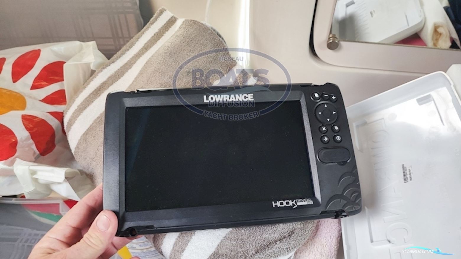 CHRIS CRAFT Crowne 272 CC