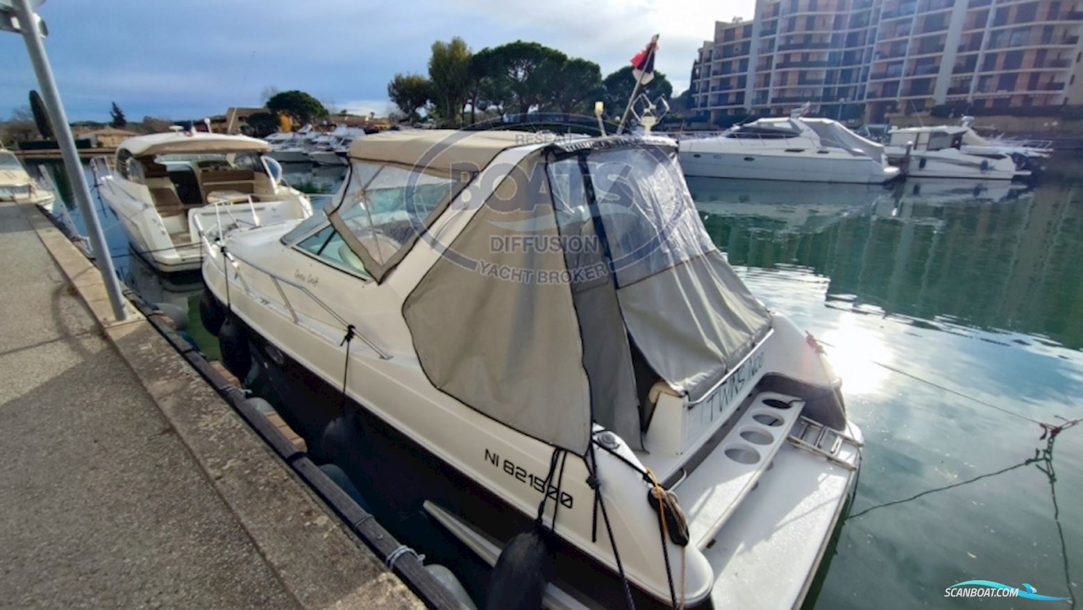 CHRIS CRAFT Crowne 272 CC