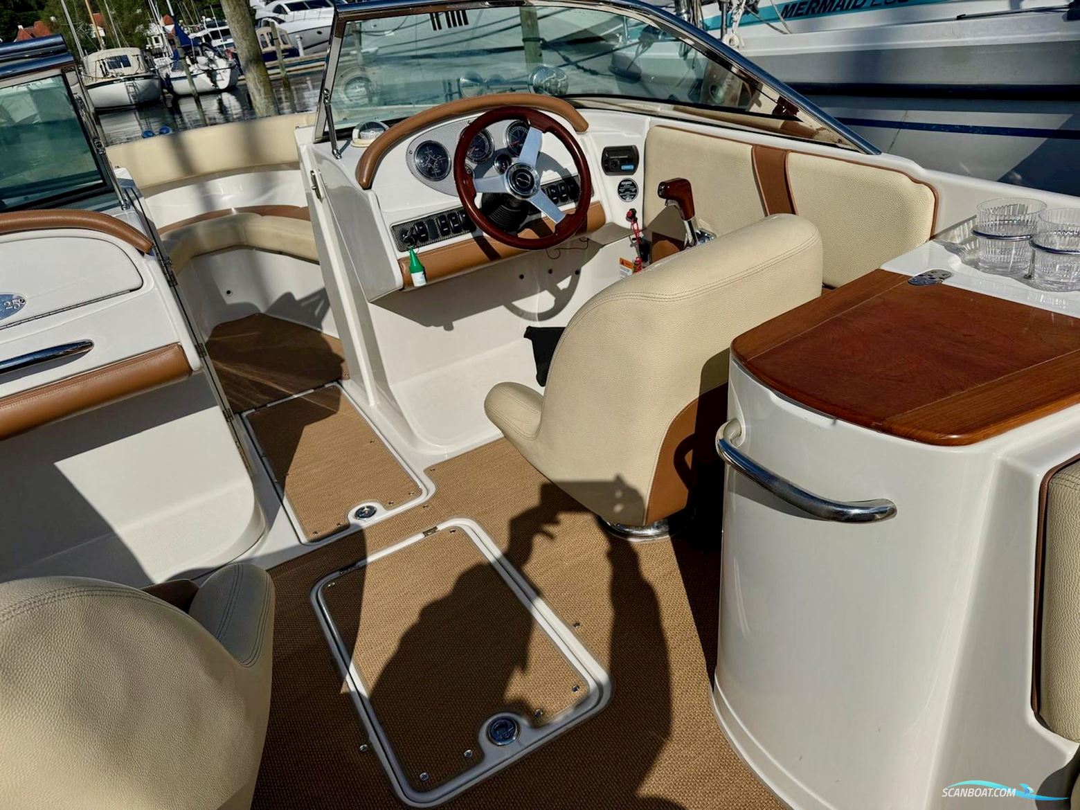 Chris Craft Launch 25