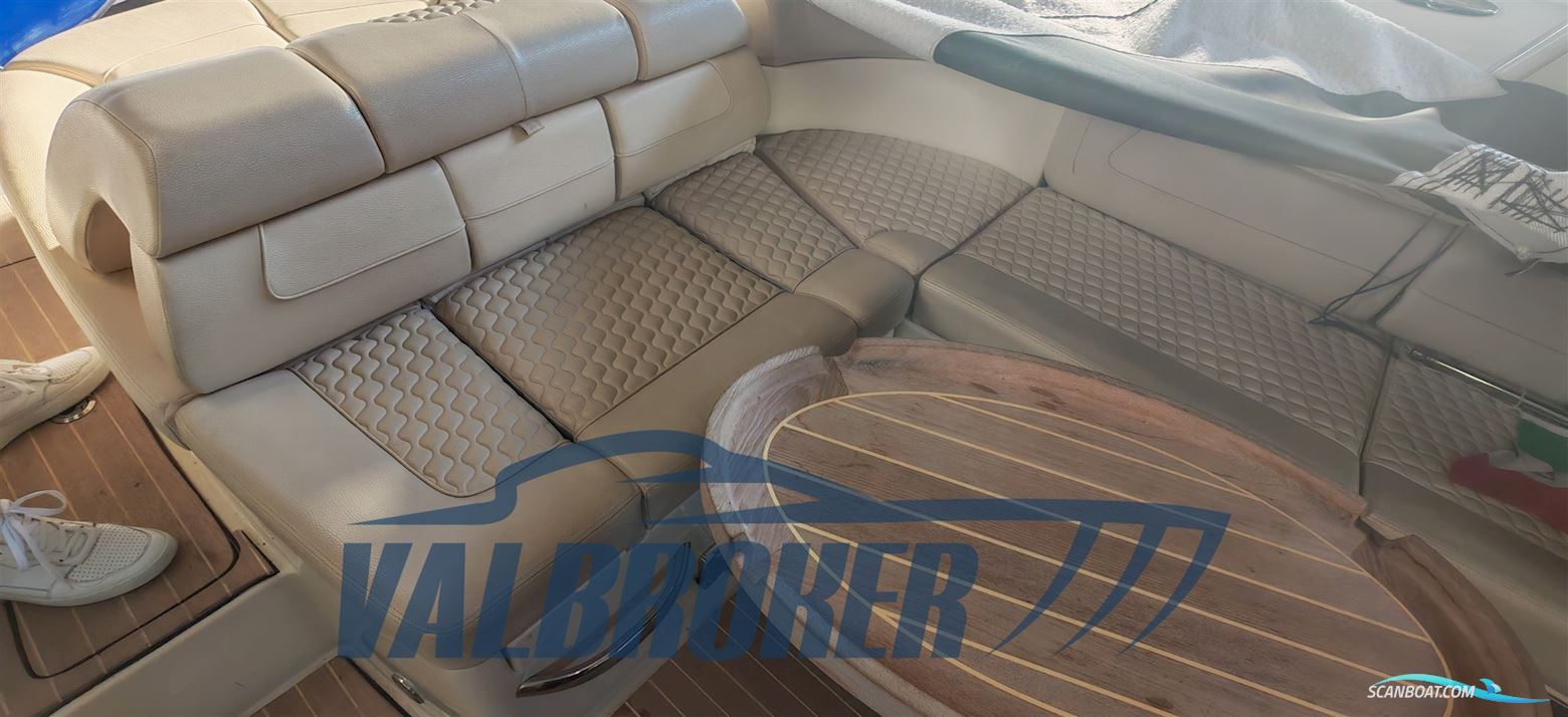 Chris Craft Launch 28 GT - Heritage Edition