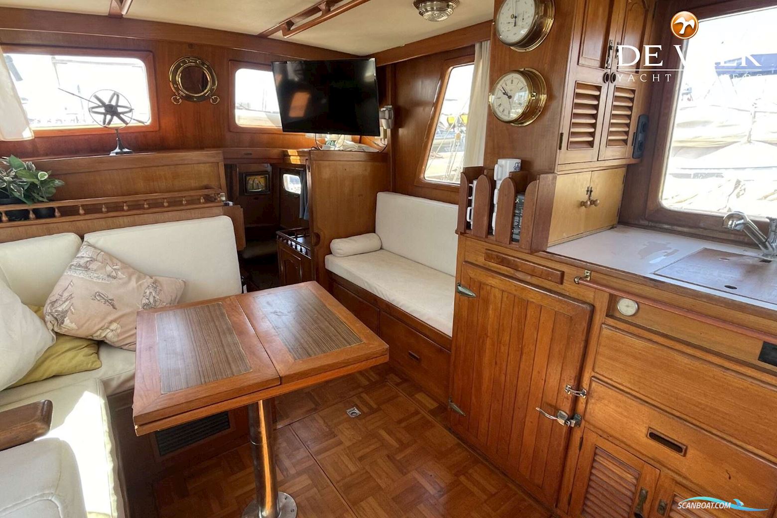 Chung Hwa Boat Building Trawler 34