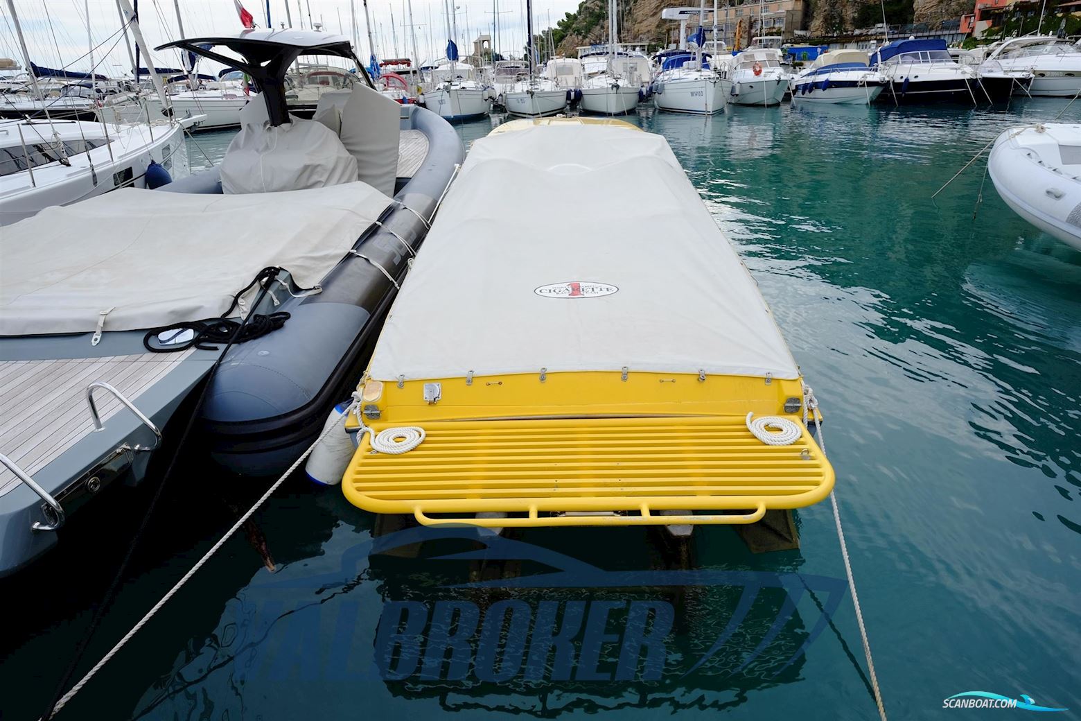 Cigarette R.T. 35' Cafe' Racer