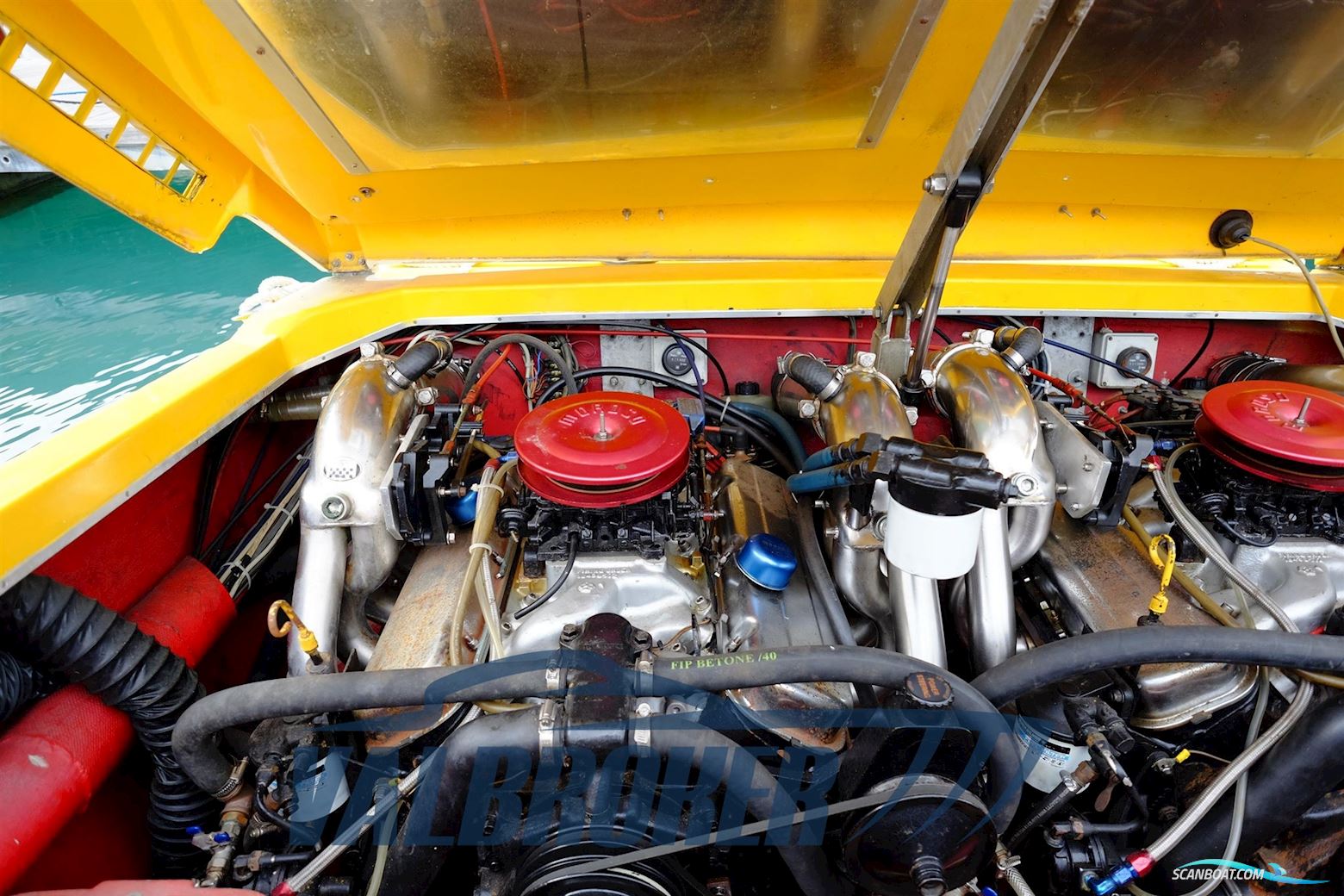 Cigarette R.T. 35' Cafe' Racer