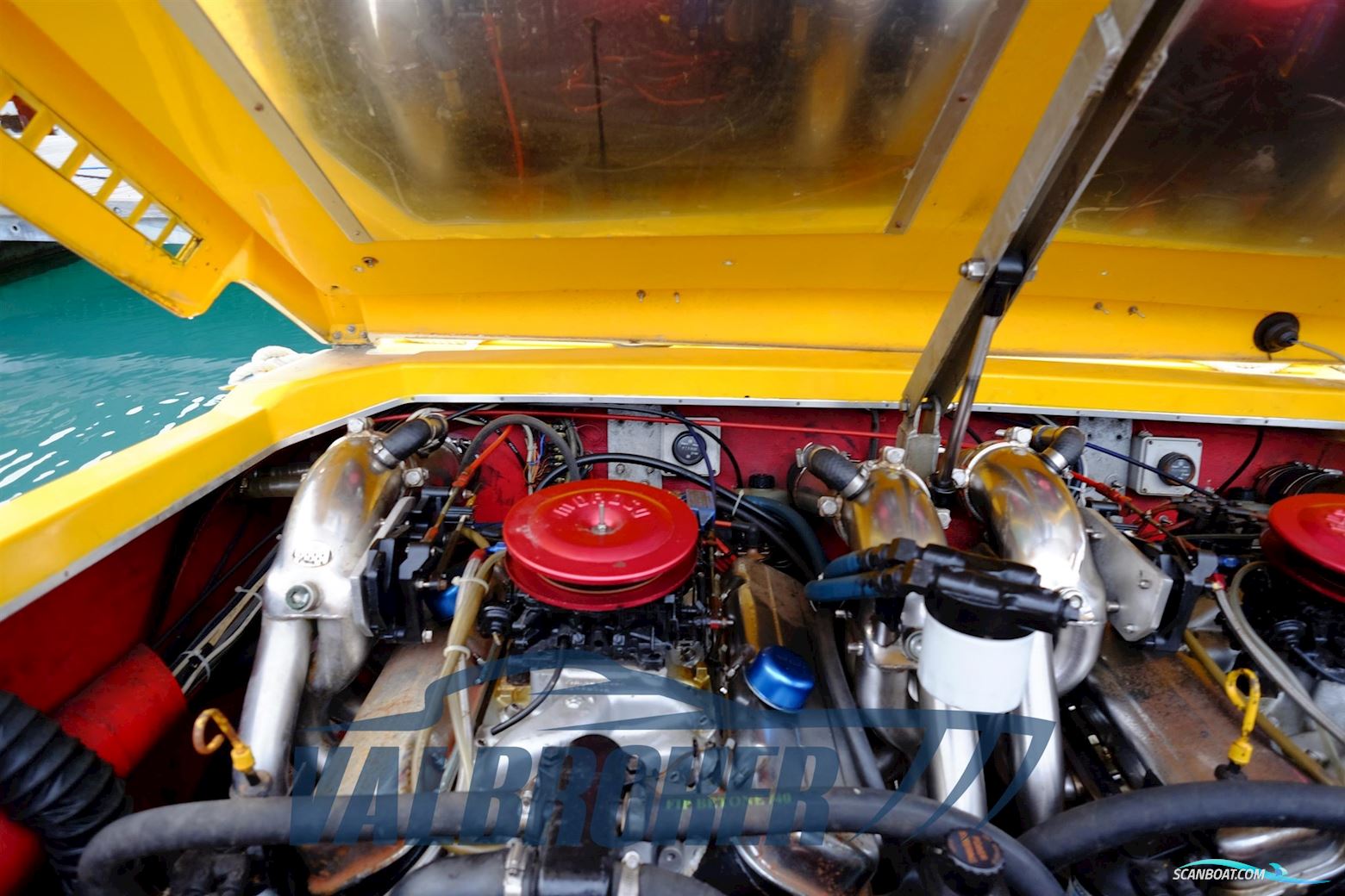 Cigarette R.T. 35' Cafe' Racer