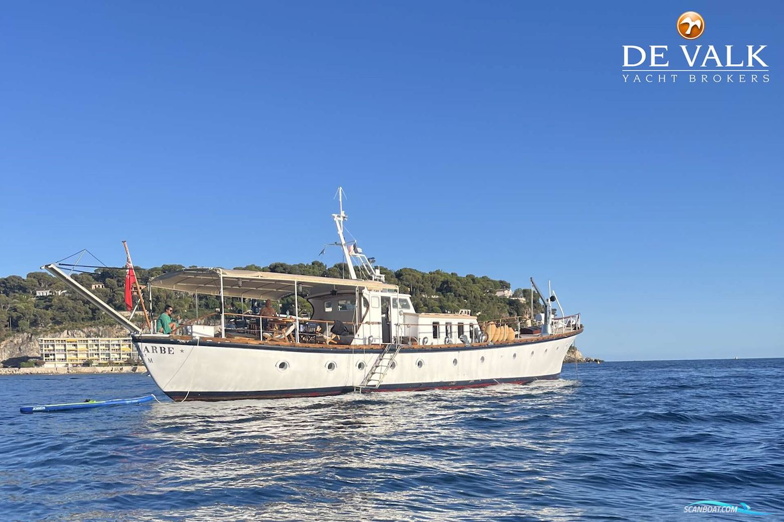 Classic Motor Yacht