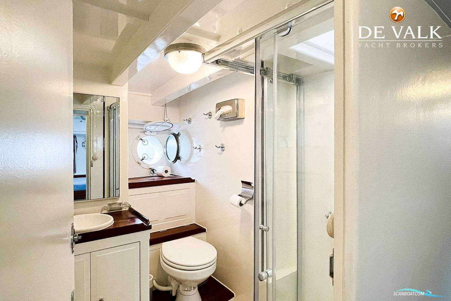 Classic Motor Yacht
