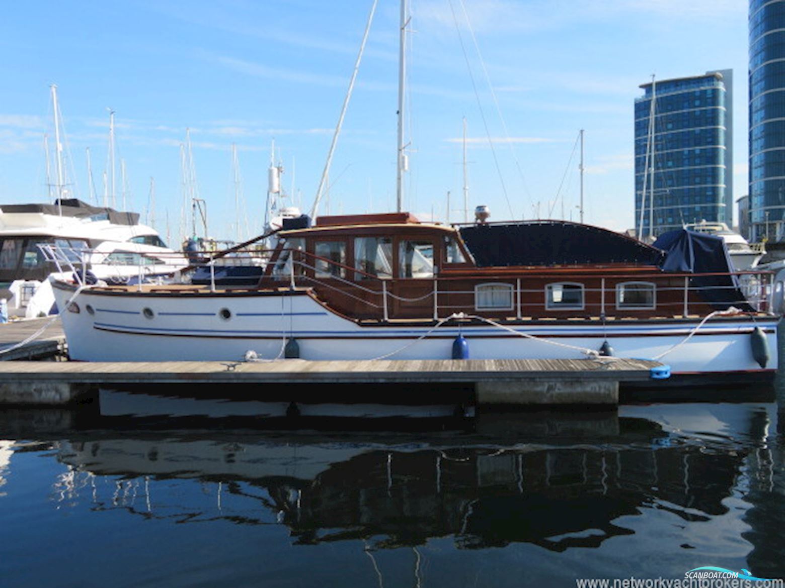 Classic Wooden Launch