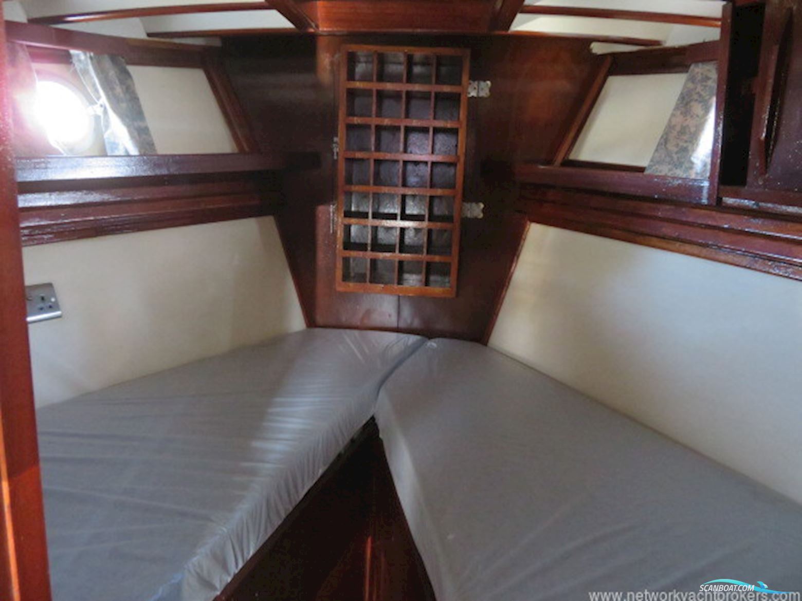 Classic Wooden Launch