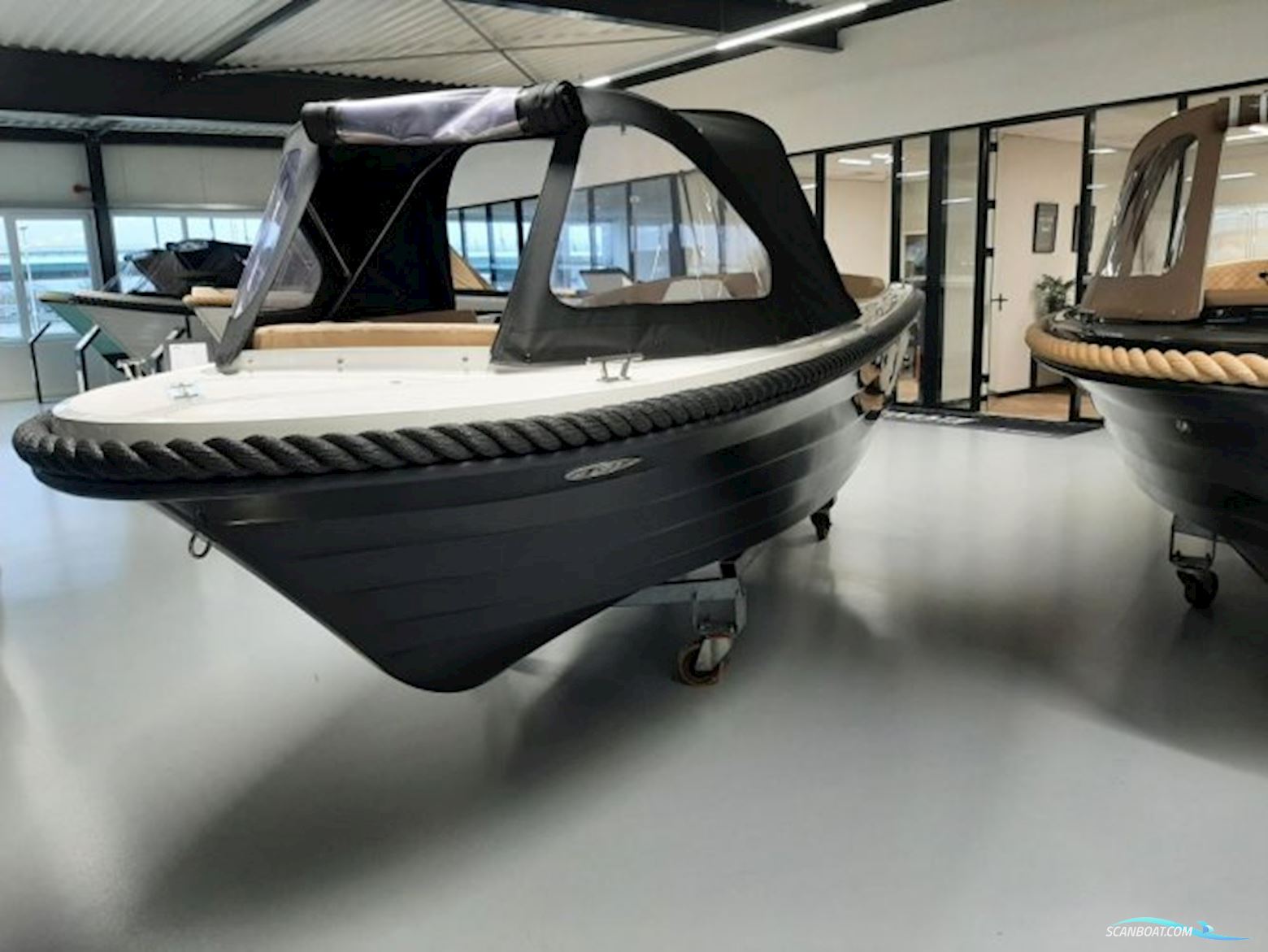 Clever 49 Motorboot 2023, Niederlande