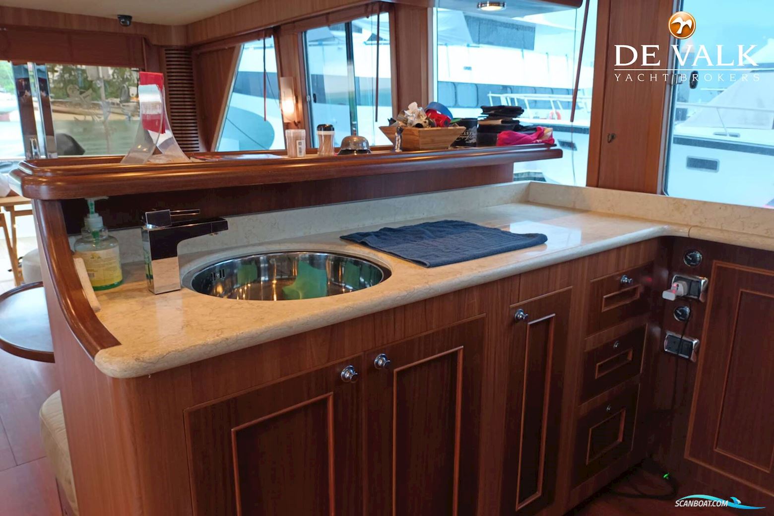 Clipper Motor Yachts Cordova 52