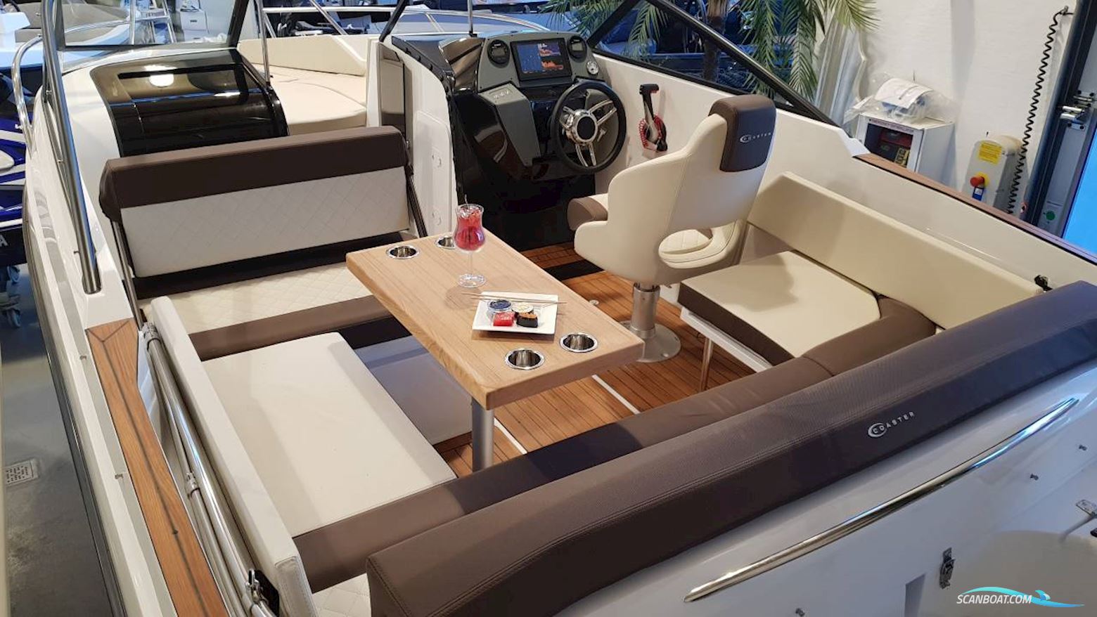 Coaster 600 BR - 100 HK Yamaha/Udstyr