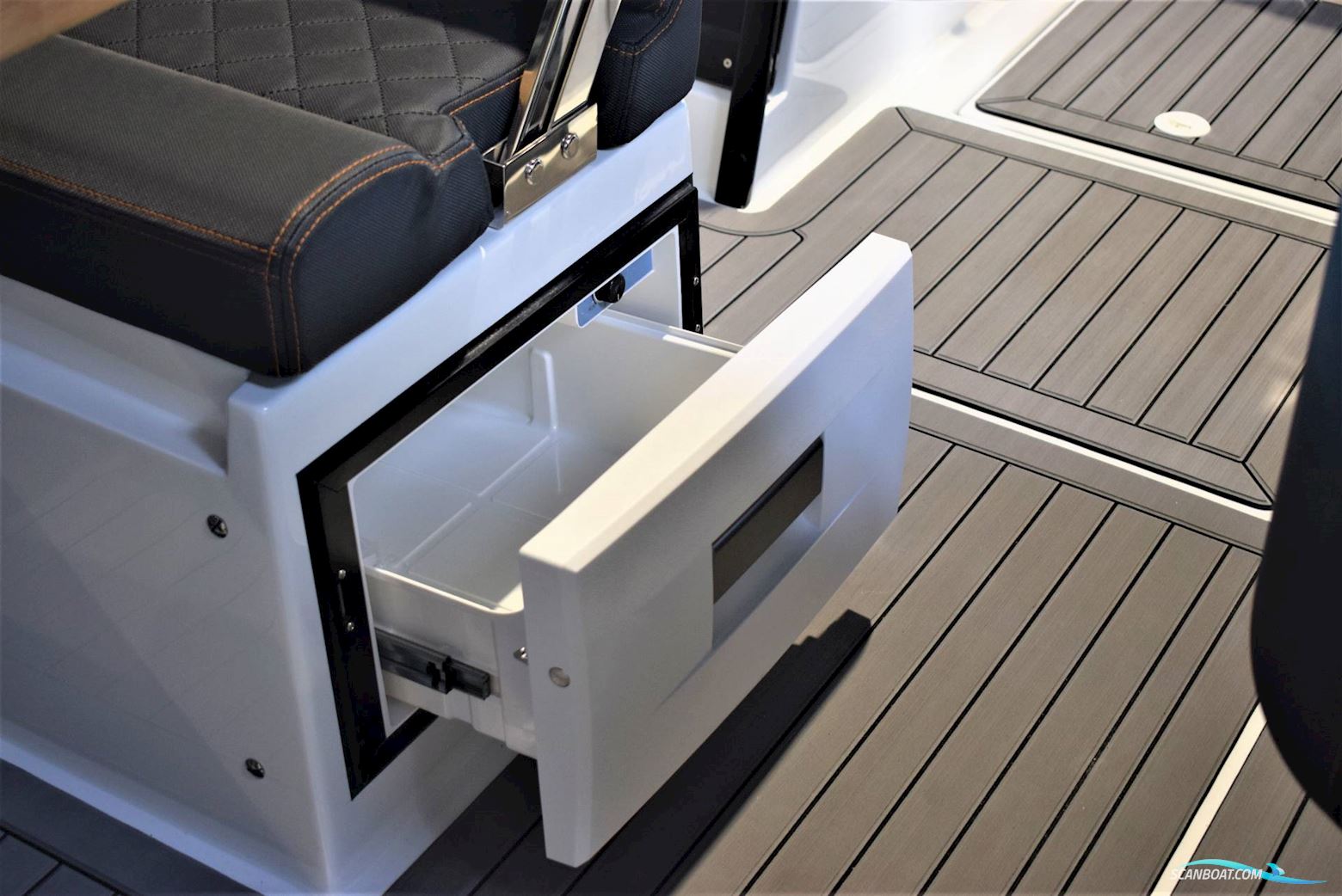 Coaster 600 BR - F175VMAX Yamaha/Udstyr