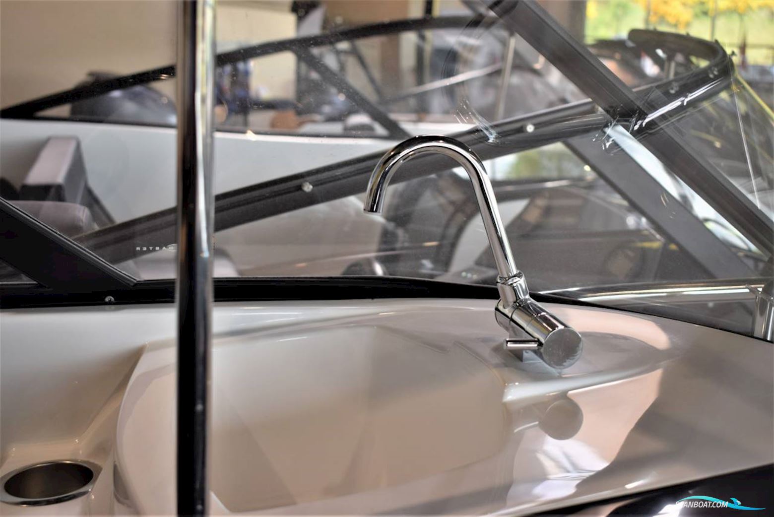 Coaster 600 DC - 150 HK Yamaha/udstyr