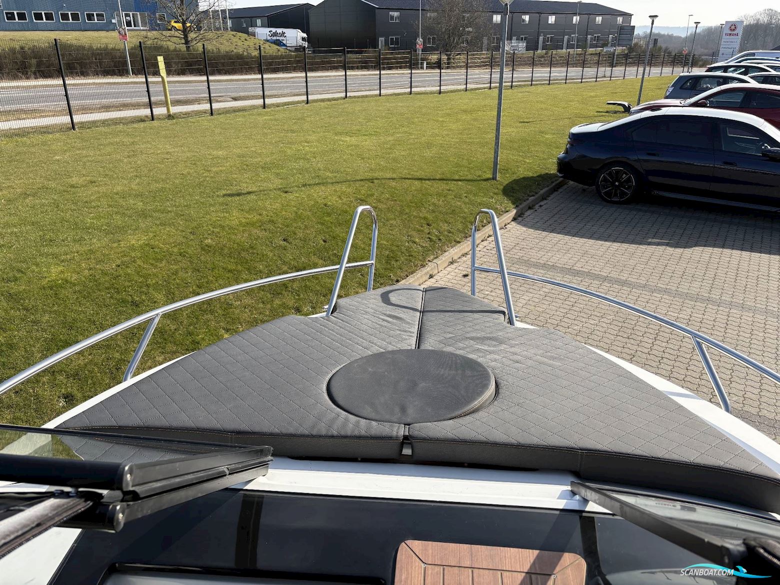 Coaster 600 DC - Yamaha 100 HK/Udstyr