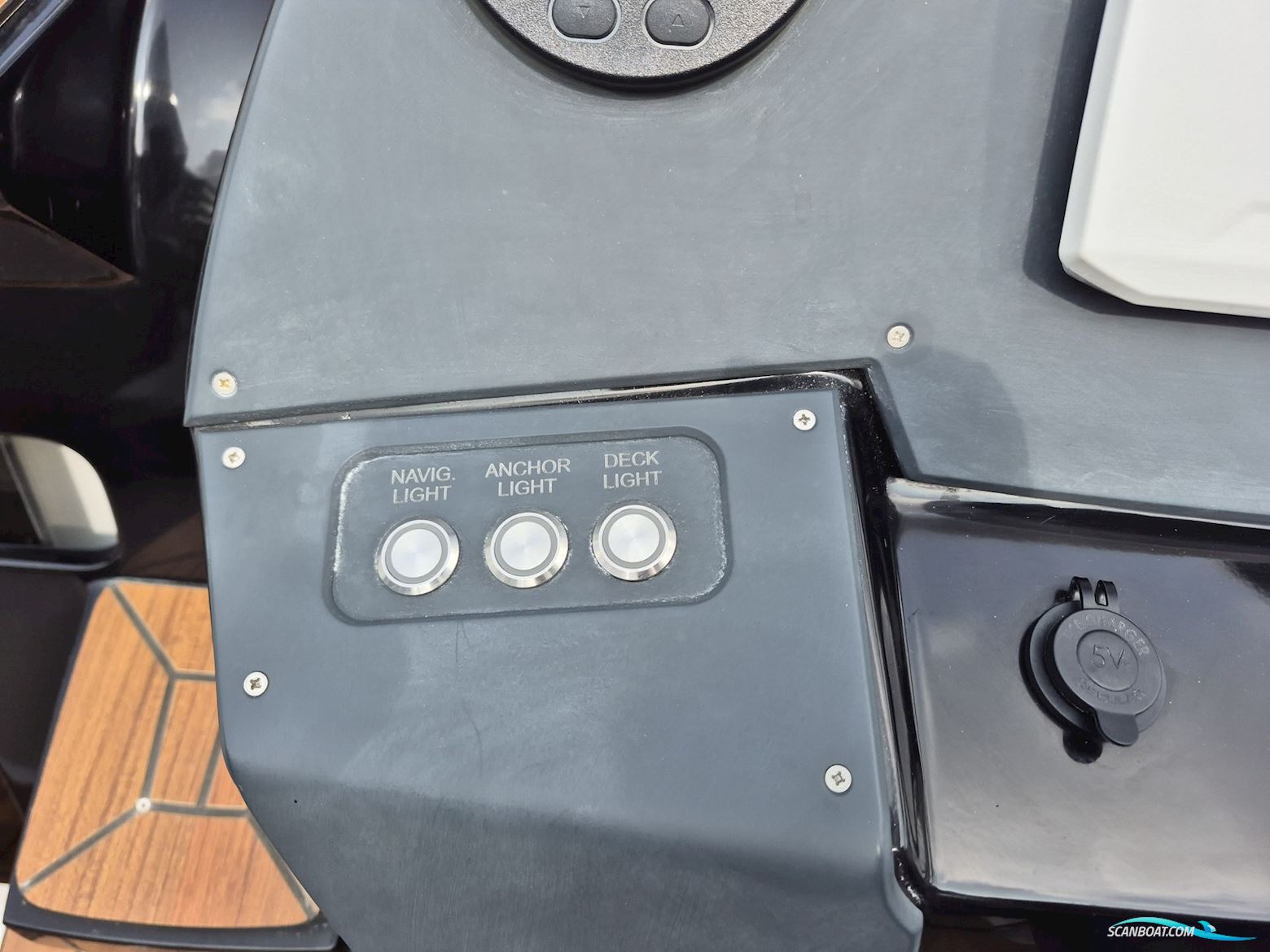 Coaster 600 DC Day Cruiser