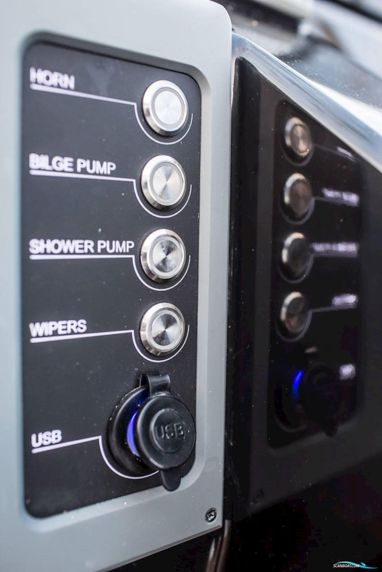 Coaster 640 SC - Yamaha F100