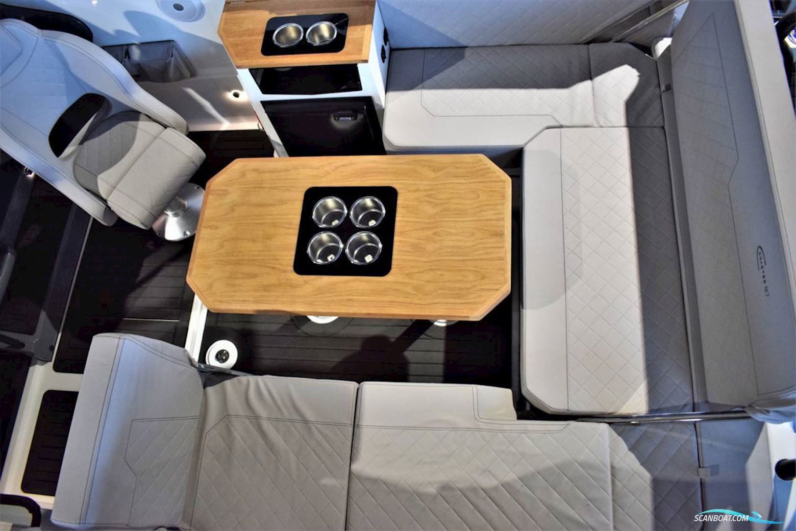 Coaster DC7 Med Udstyr