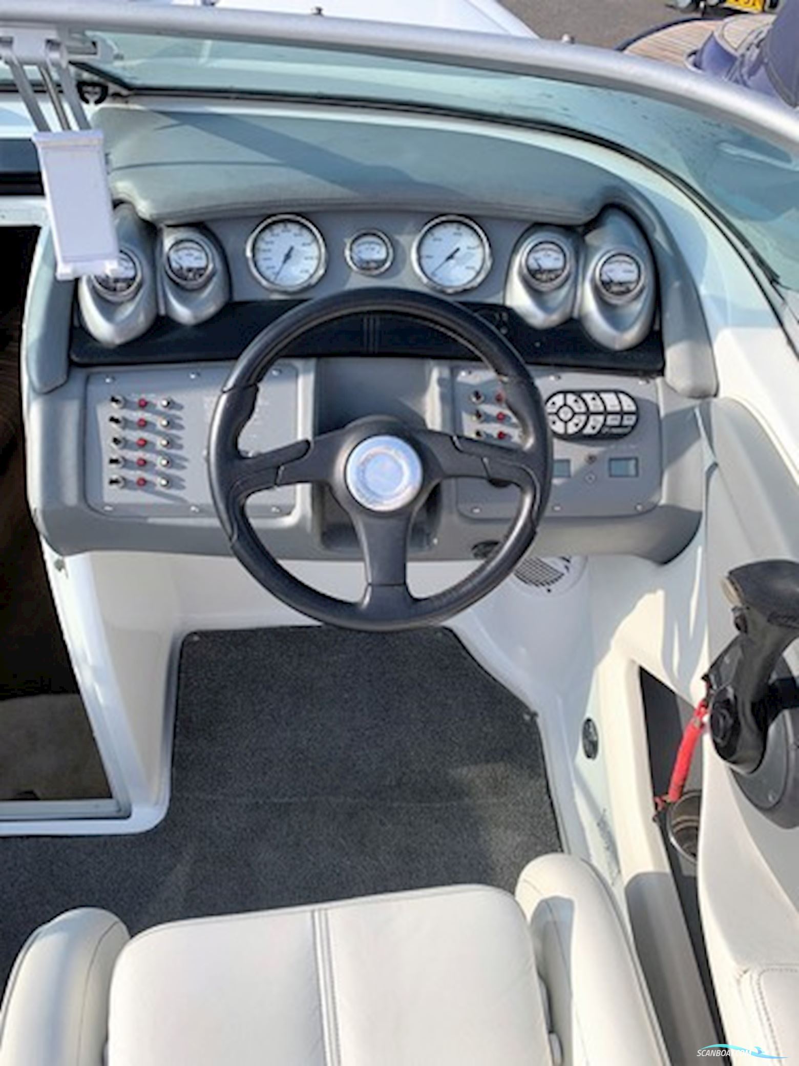 Cobalt 255 (sat 36.000.- ned )