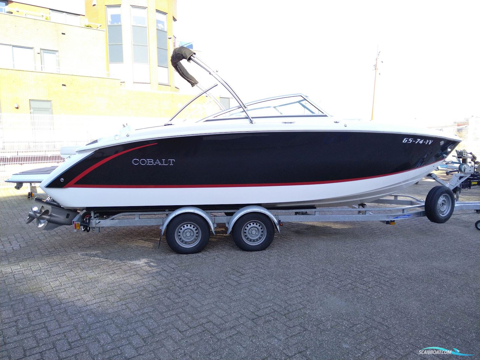 Cobalt R5 Motorboot 2017, mit Volvo Penta motor, Niederlande