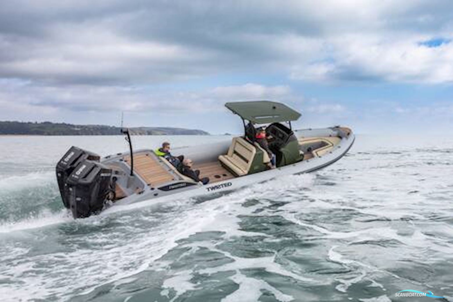 COBRA 9.7 Nautique TWISTED Motorboot 2024, mit Mercury motor, England