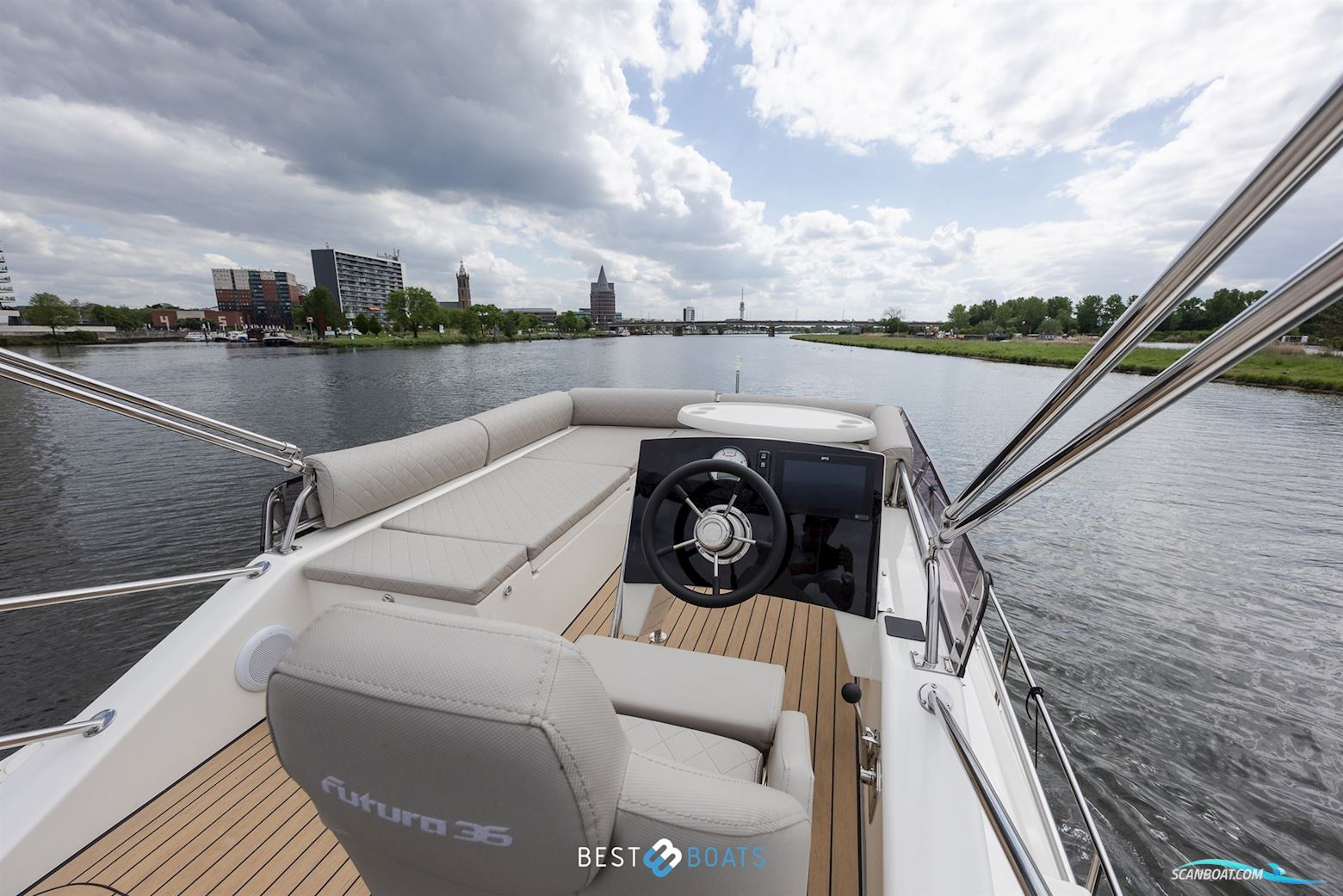 Cobra Yachts Futura 36 Premium Fly