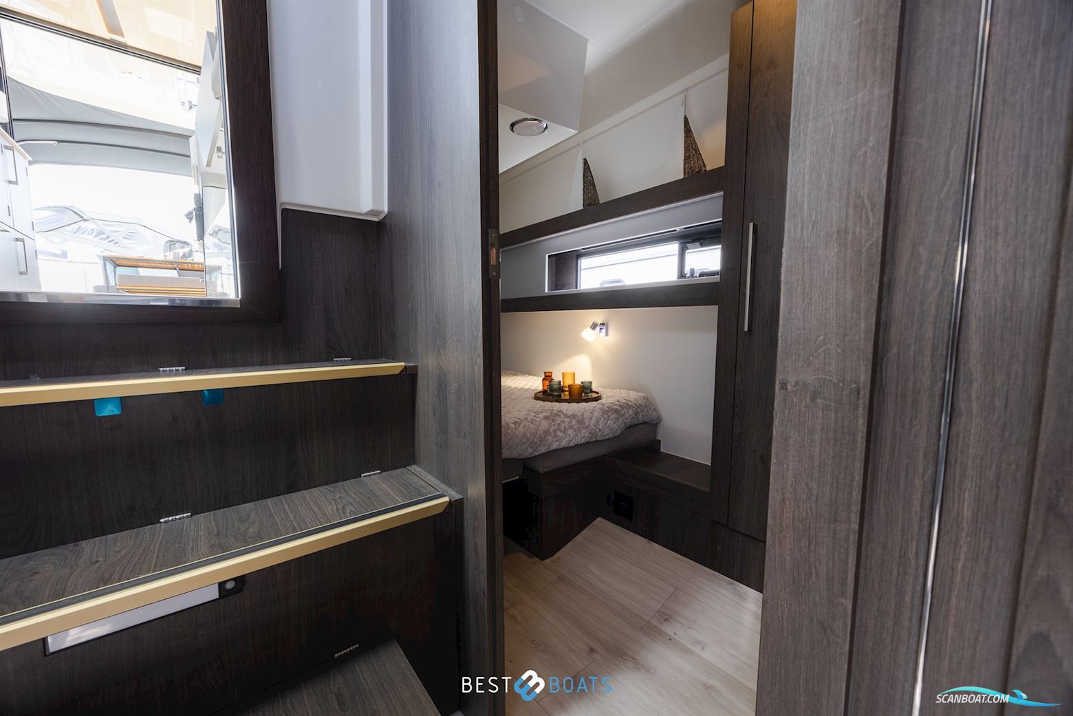 Cobra Yachts Futura 36 Premium Fly