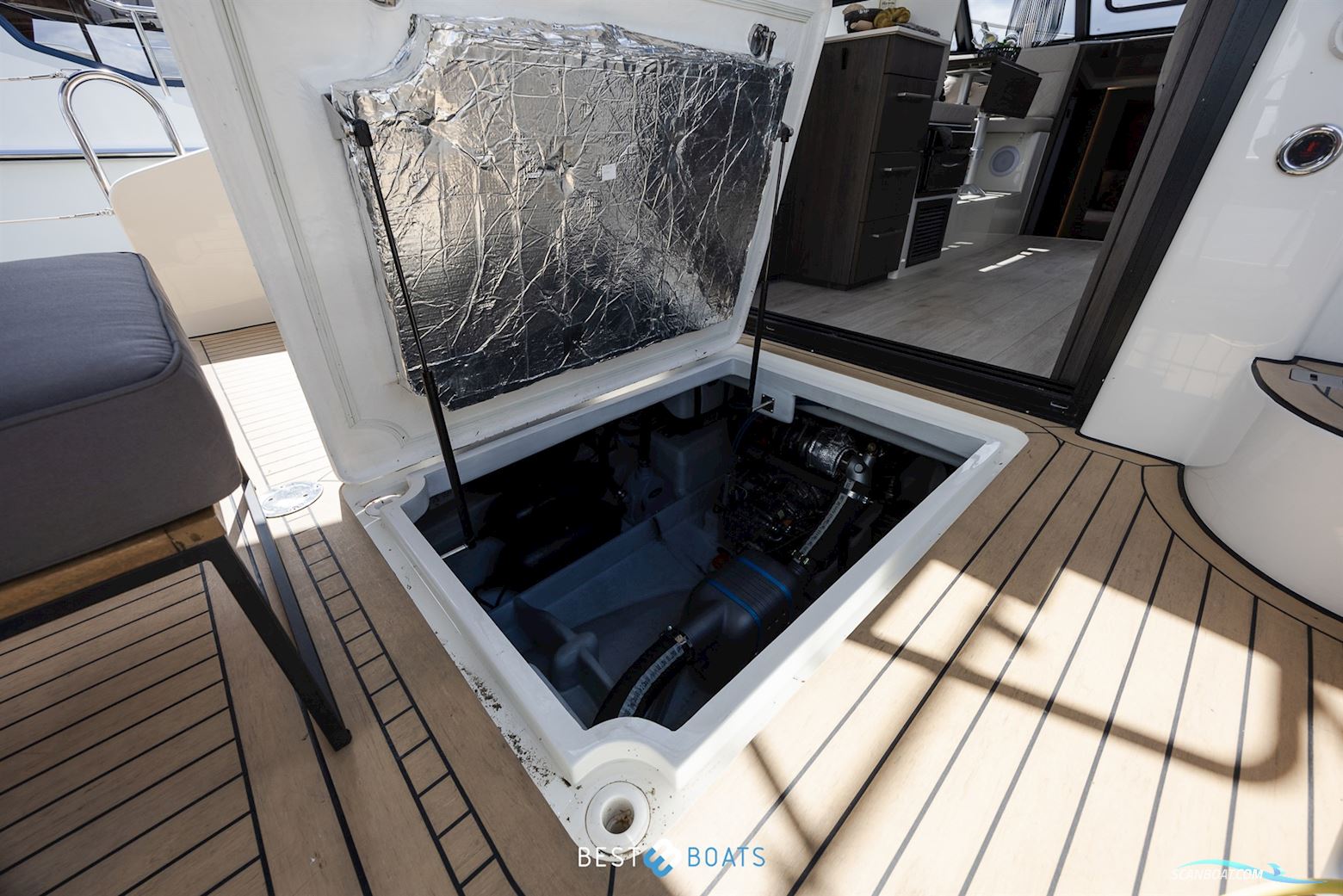 Cobra Yachts Futura 36 Premium Fly