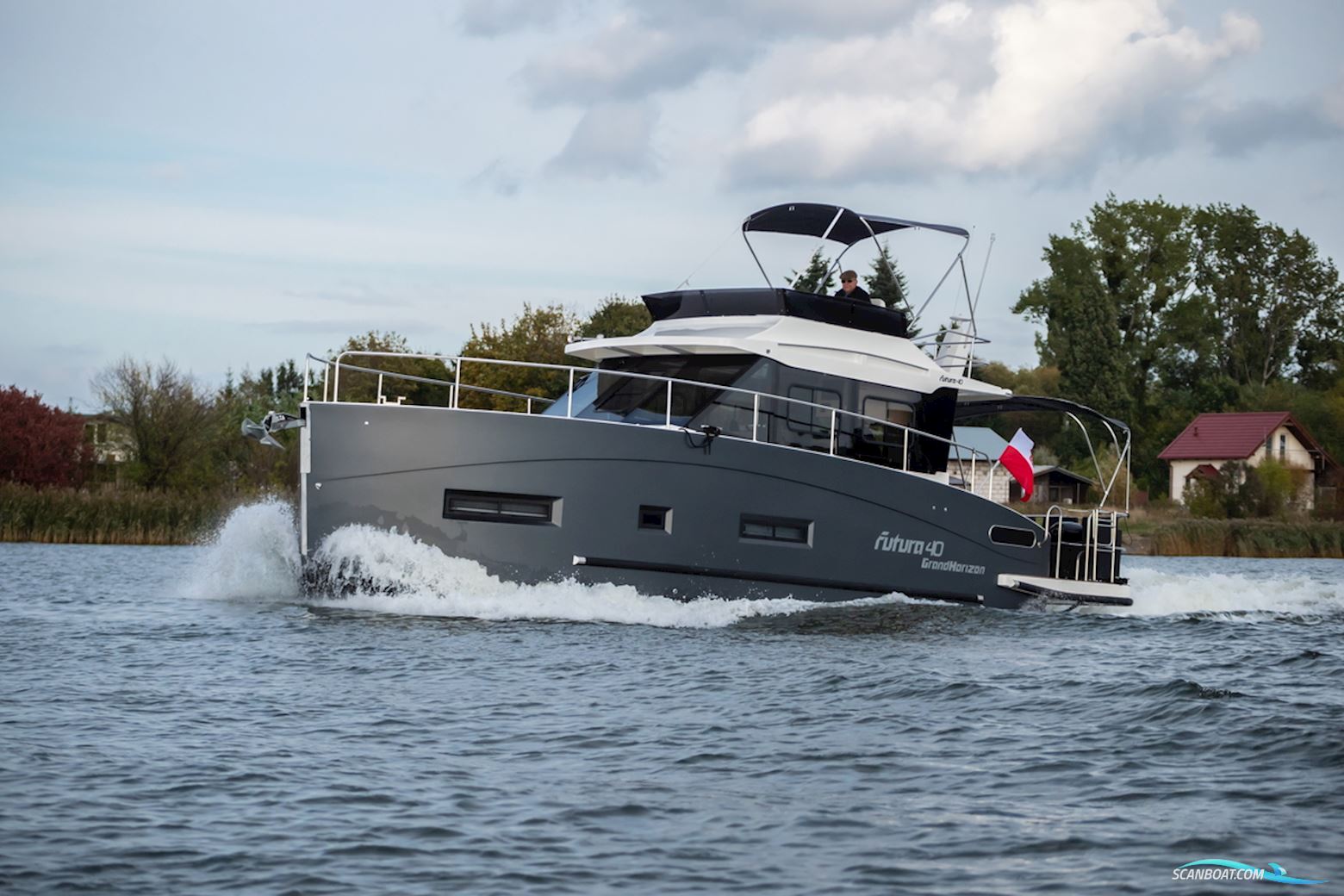Cobra Yachts Futura 40 Grand Horizon
