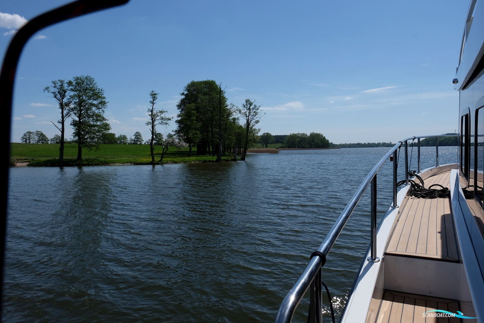 Cobra Yachts Futura 40 Grand Horizon