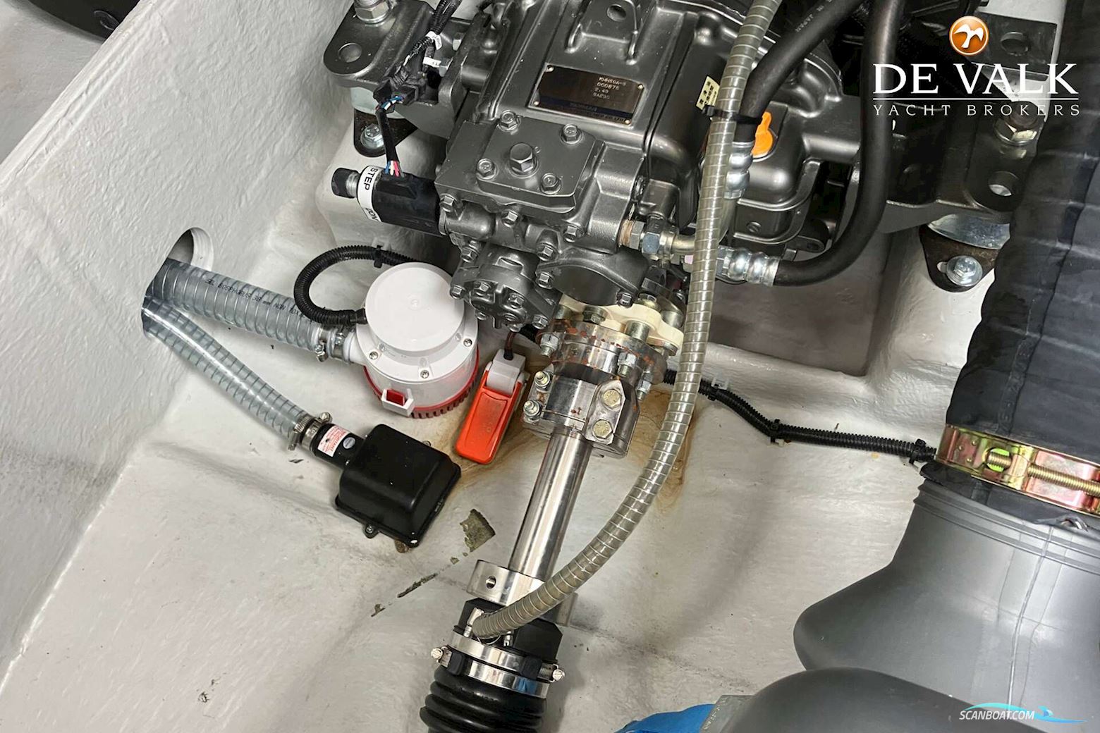 Cobra Yachts Maestro 42