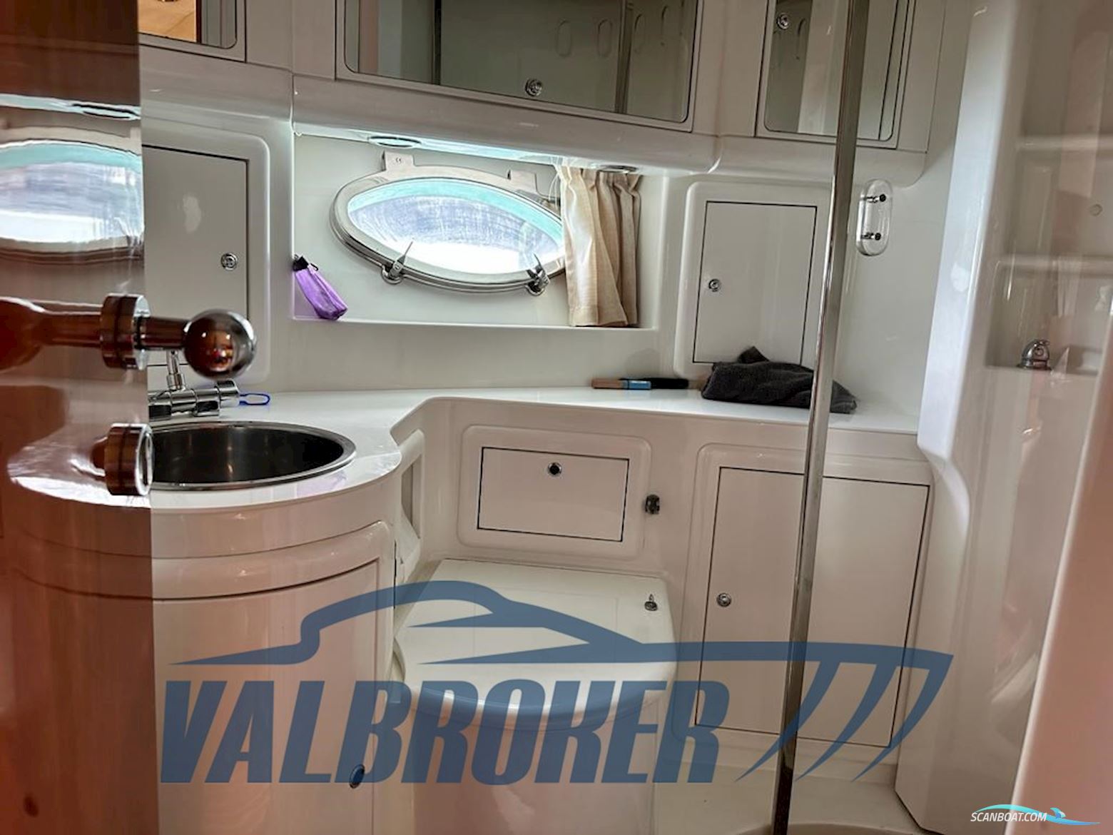 Colombo Cambridge 44