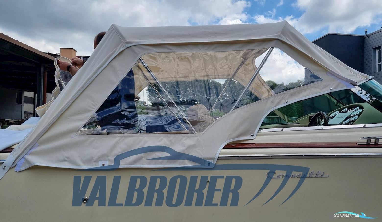 Comitti Wooden Boats Venezia 25 Classic Mahogany