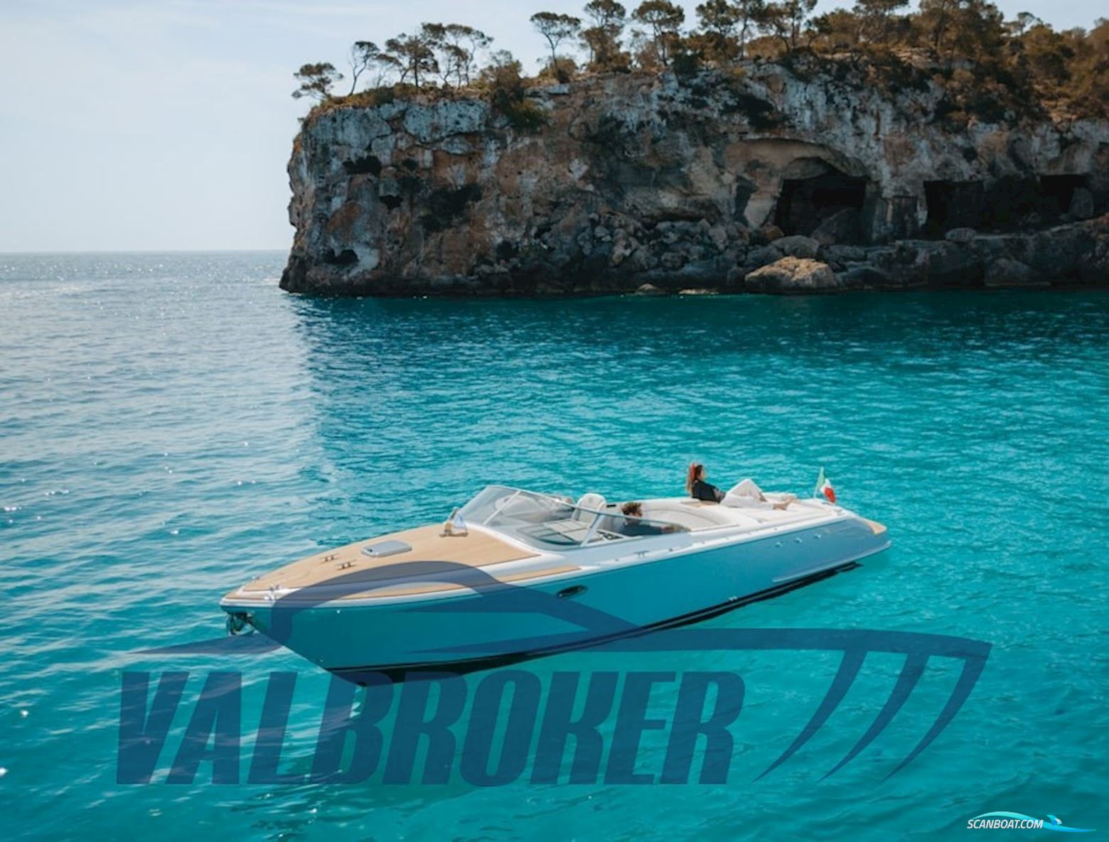 Comitti Wooden Boats VENEZIA 31 classic teak Motorboot 2023, mit Mercruiser 4.5  L V6 Bravo 3 joystick motor, Italien