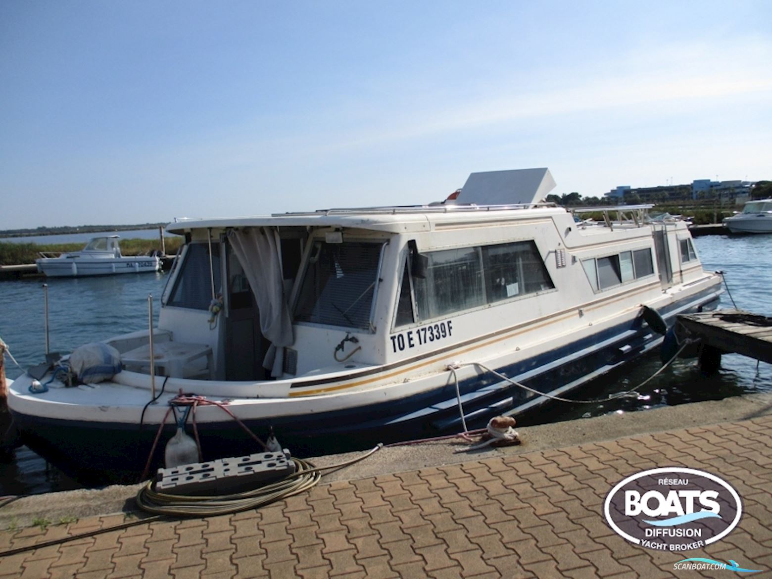 Connoisseur Penichette 12M Motorboot 1994, mit Nanni motor, Frankreich