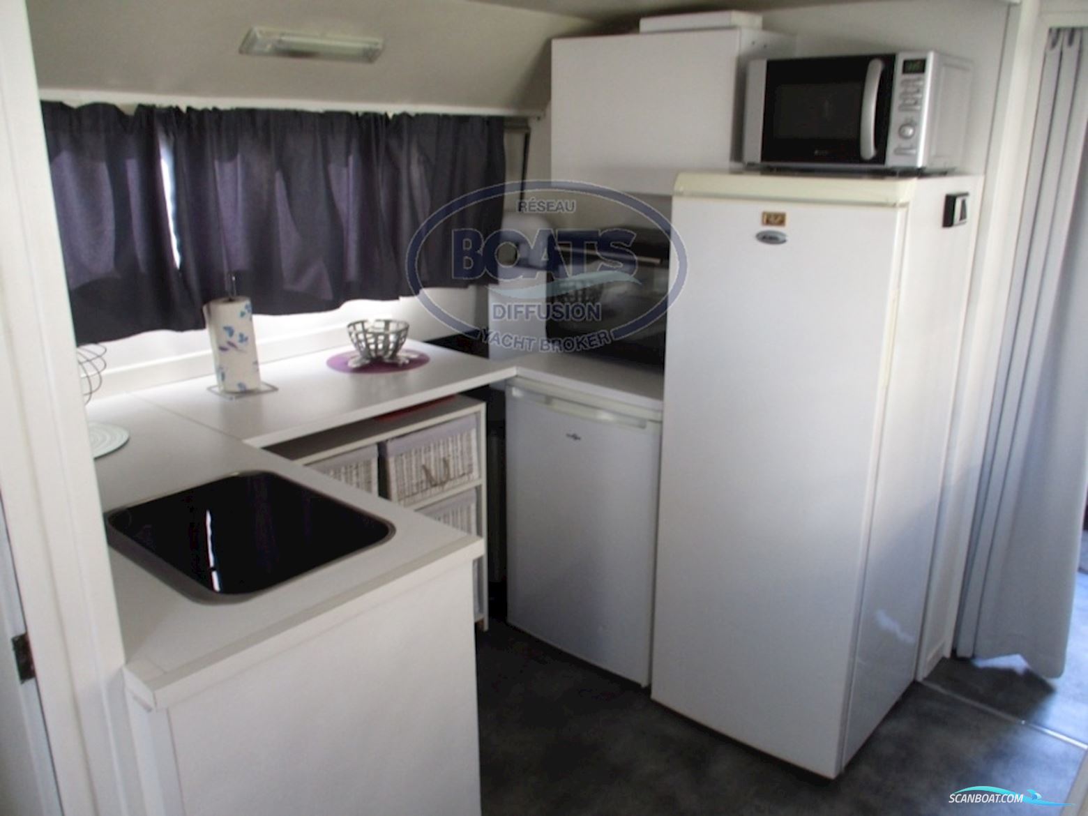 Connoisseur PENICHETTE JAMAICA 12.20