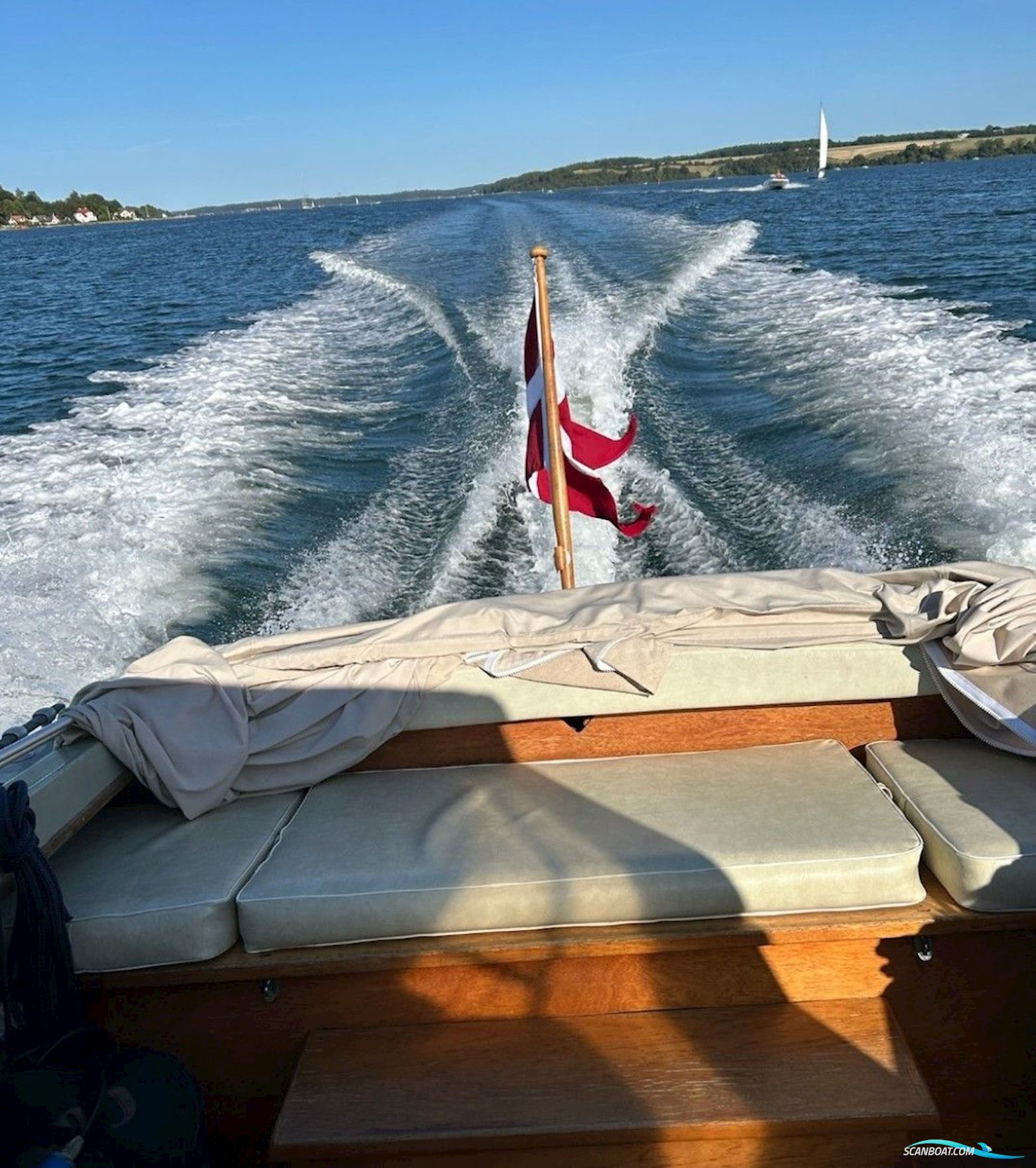 Coronet 24 Weekender