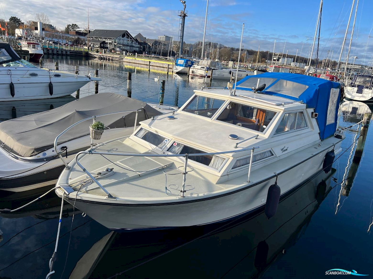 Coronet 26 Family, Forårspris. Motorboot 1977, mit Volvo Penta motor, Dänemark
