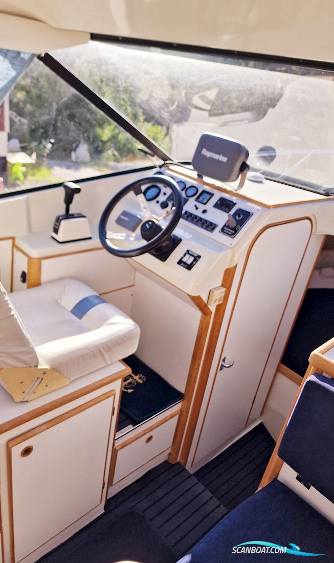 Coronet 280 Fly