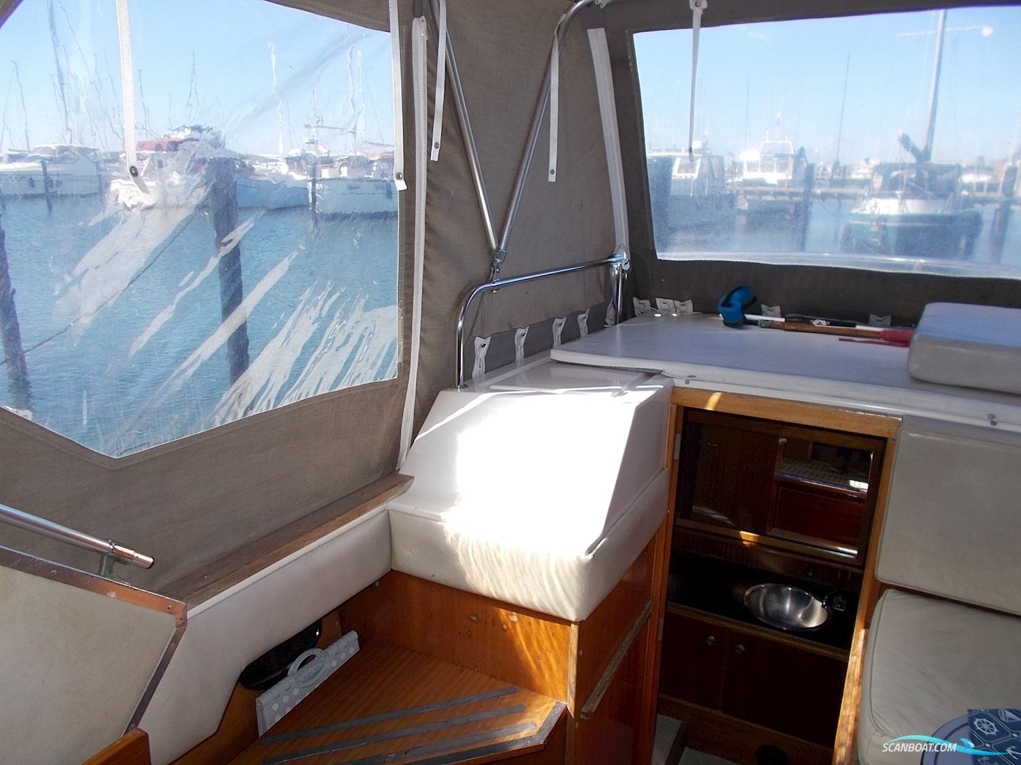 Coronet 31 Aft Cabin