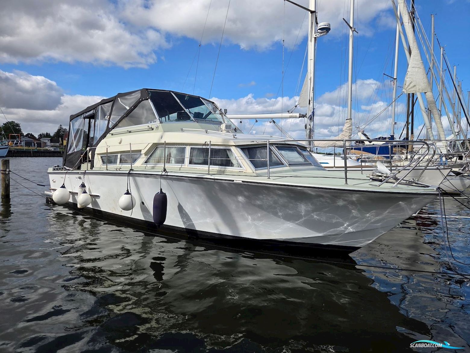 Coronet 32 Oceanfarer Motorboot 1972, mit Ford motor, Dänemark