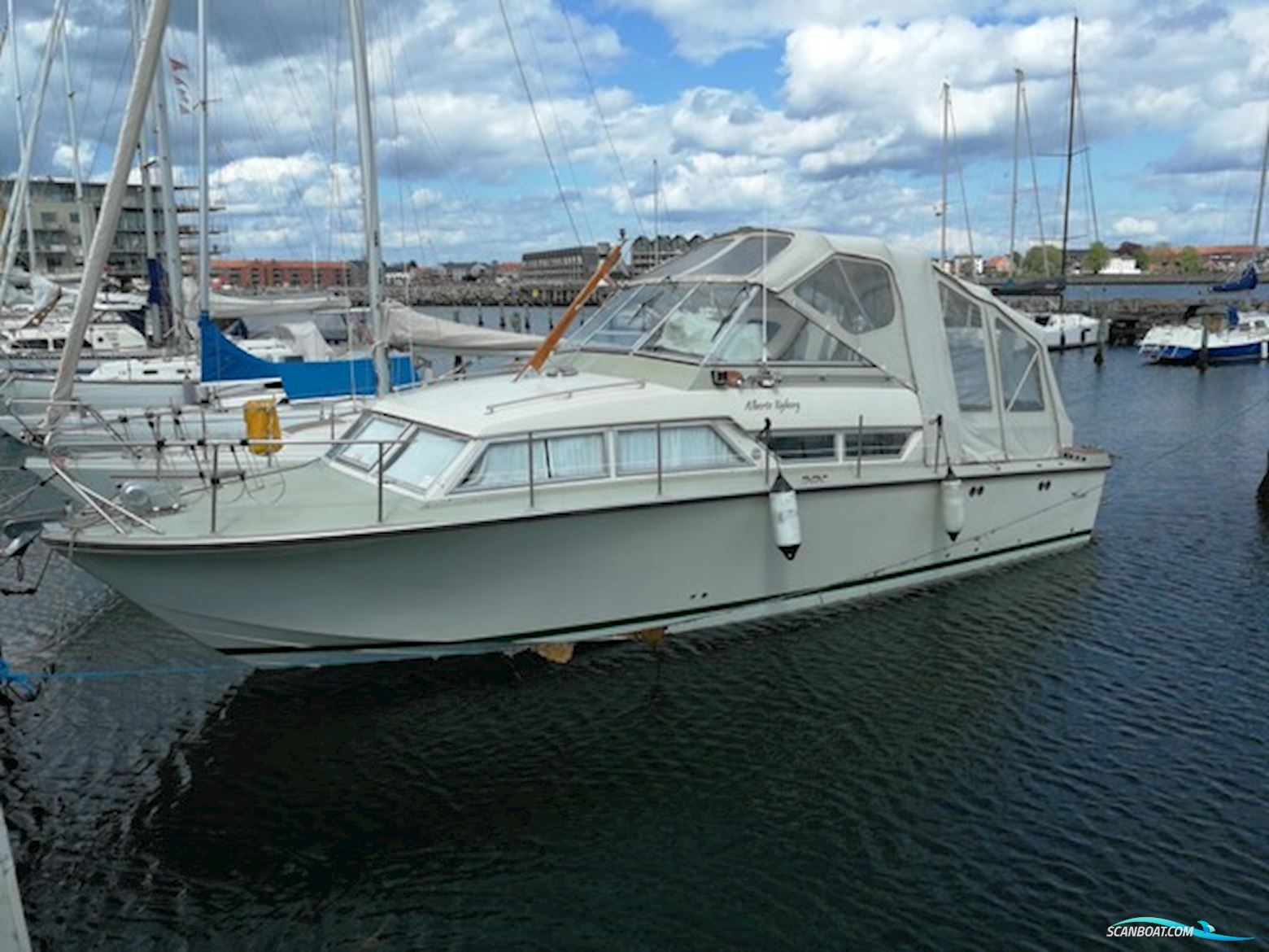 Coronet 32 Oceanfarer Motorboot 1976, mit Volvo Penta motor, Dänemark