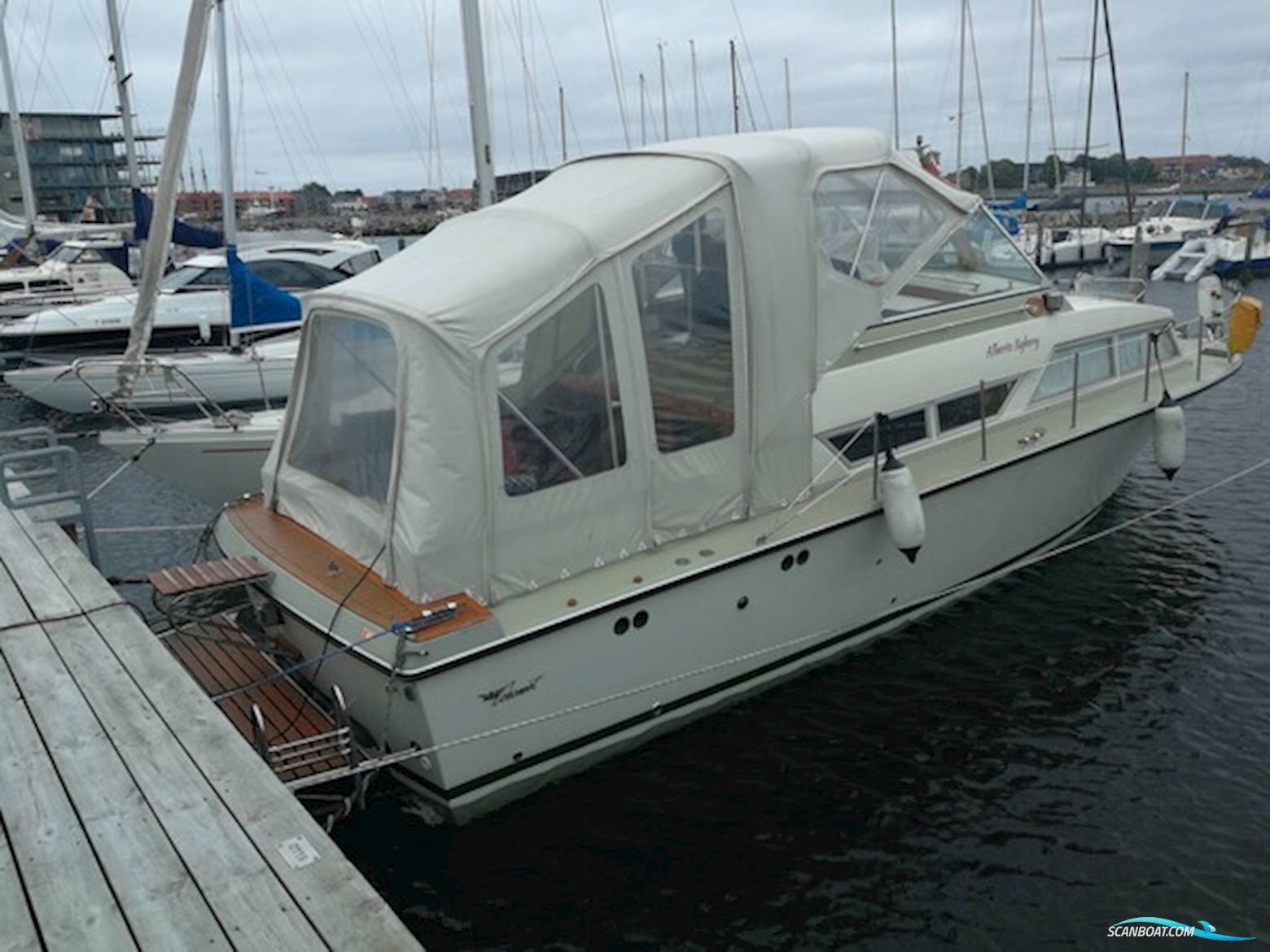 Coronet 32 Oceanfarer