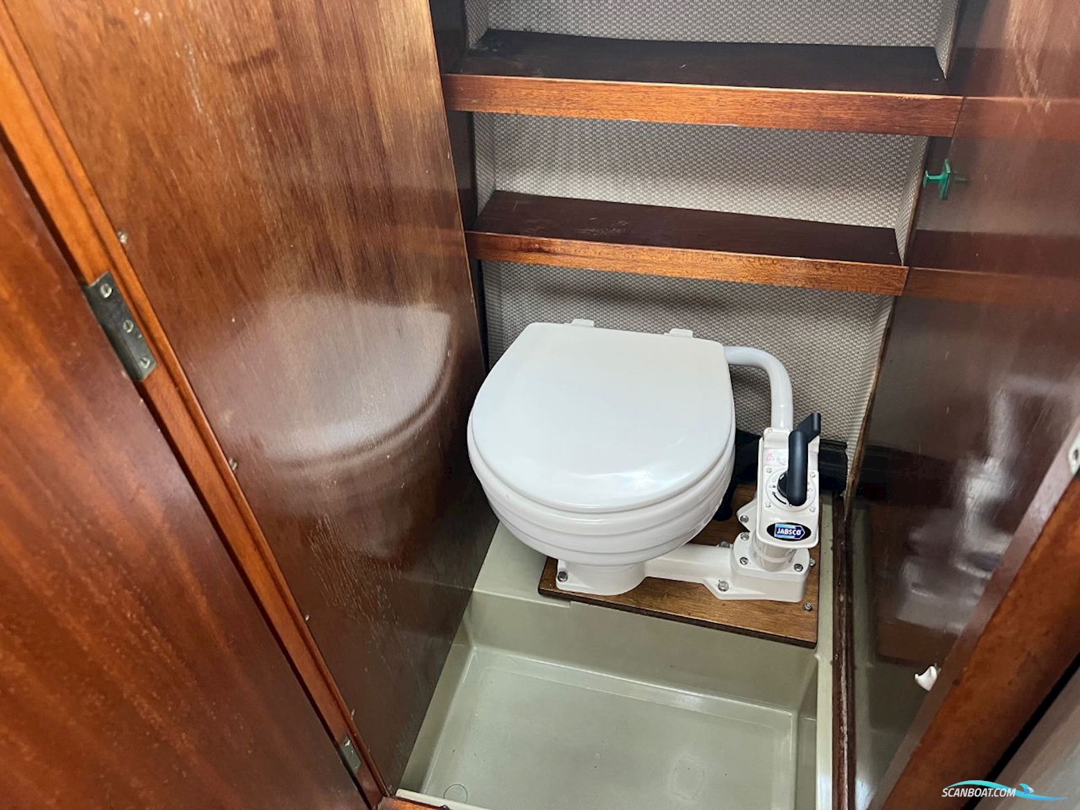 Coronet De Luxe 24 Cabin